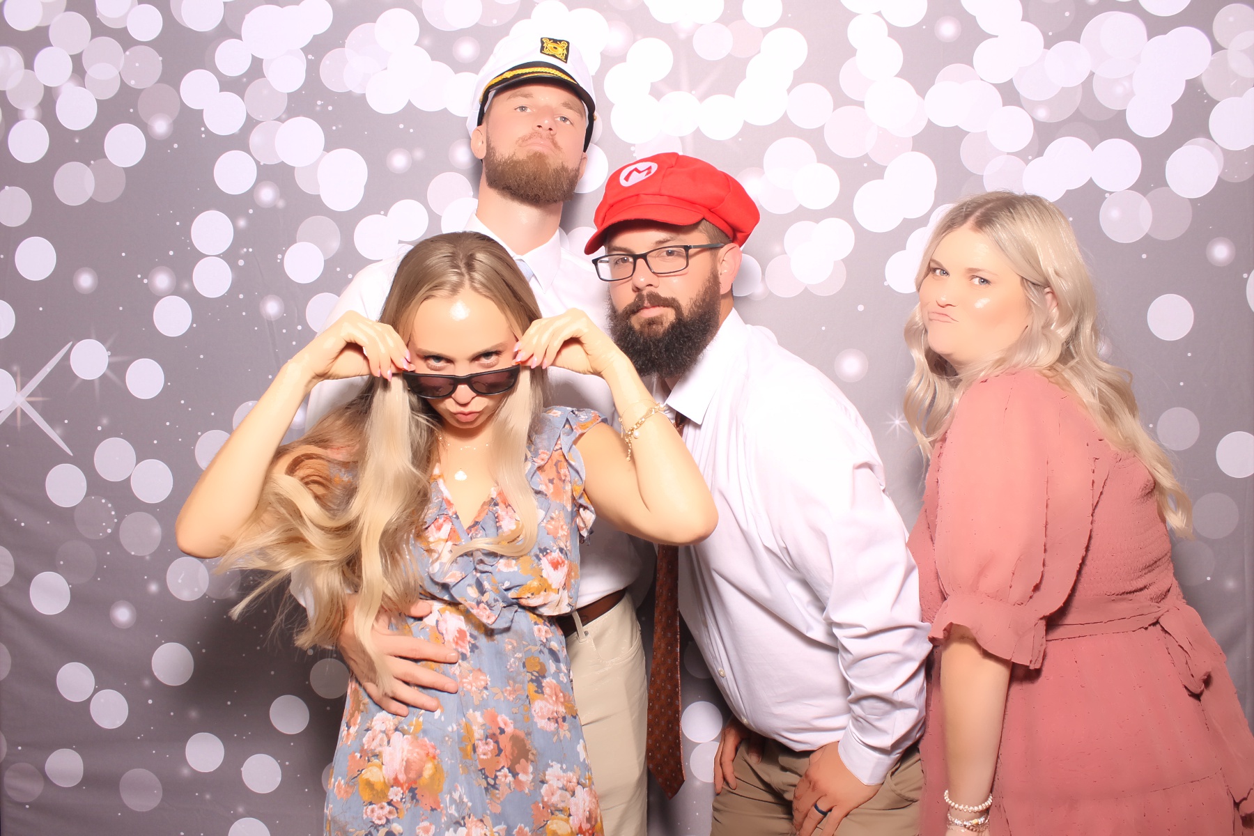 Kari & Randy Reception | View more photos from the event at gallery.photoboothcincy.com/u/PhotoBoothCincy/Kari-Randy-Reception