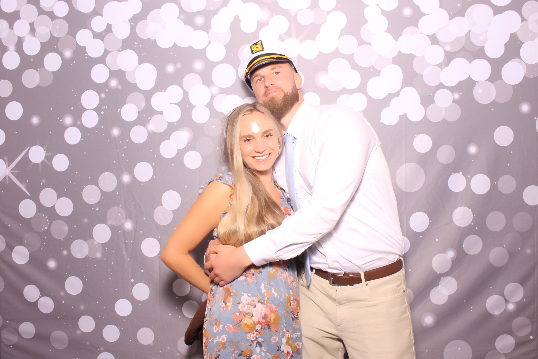 Kari & Randy Reception | View more photos from the event at gallery.photoboothcincy.com/u/PhotoBoothCincy/Kari-Randy-Reception