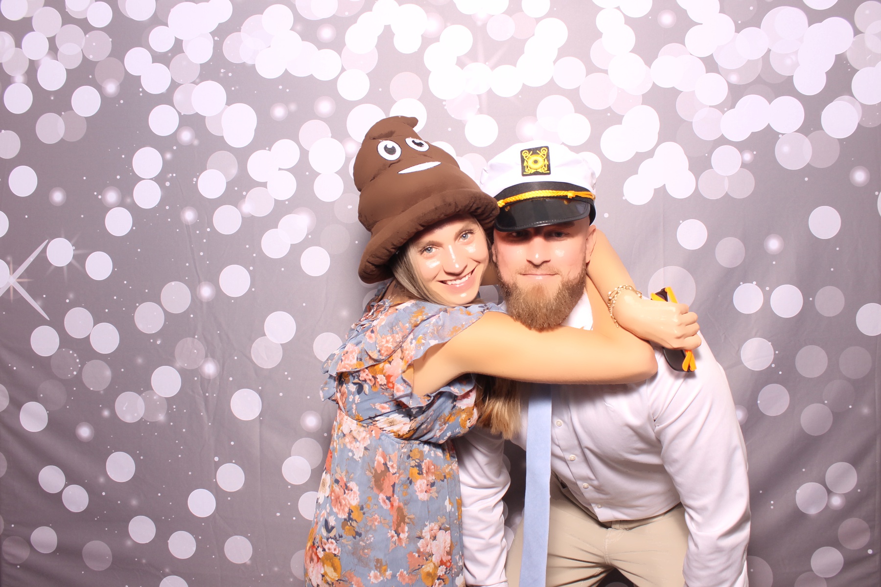 Kari & Randy Reception | View more photos from the event at gallery.photoboothcincy.com/u/PhotoBoothCincy/Kari-Randy-Reception