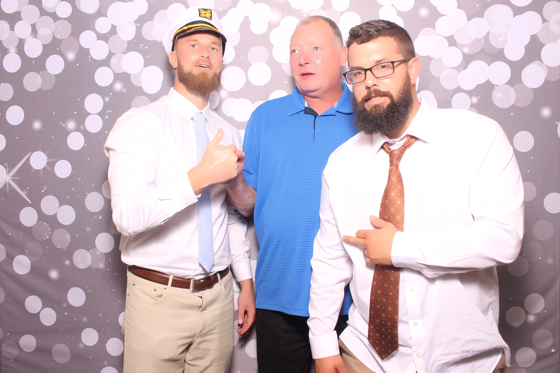 Kari & Randy Reception | View more photos from the event at gallery.photoboothcincy.com/u/PhotoBoothCincy/Kari-Randy-Reception