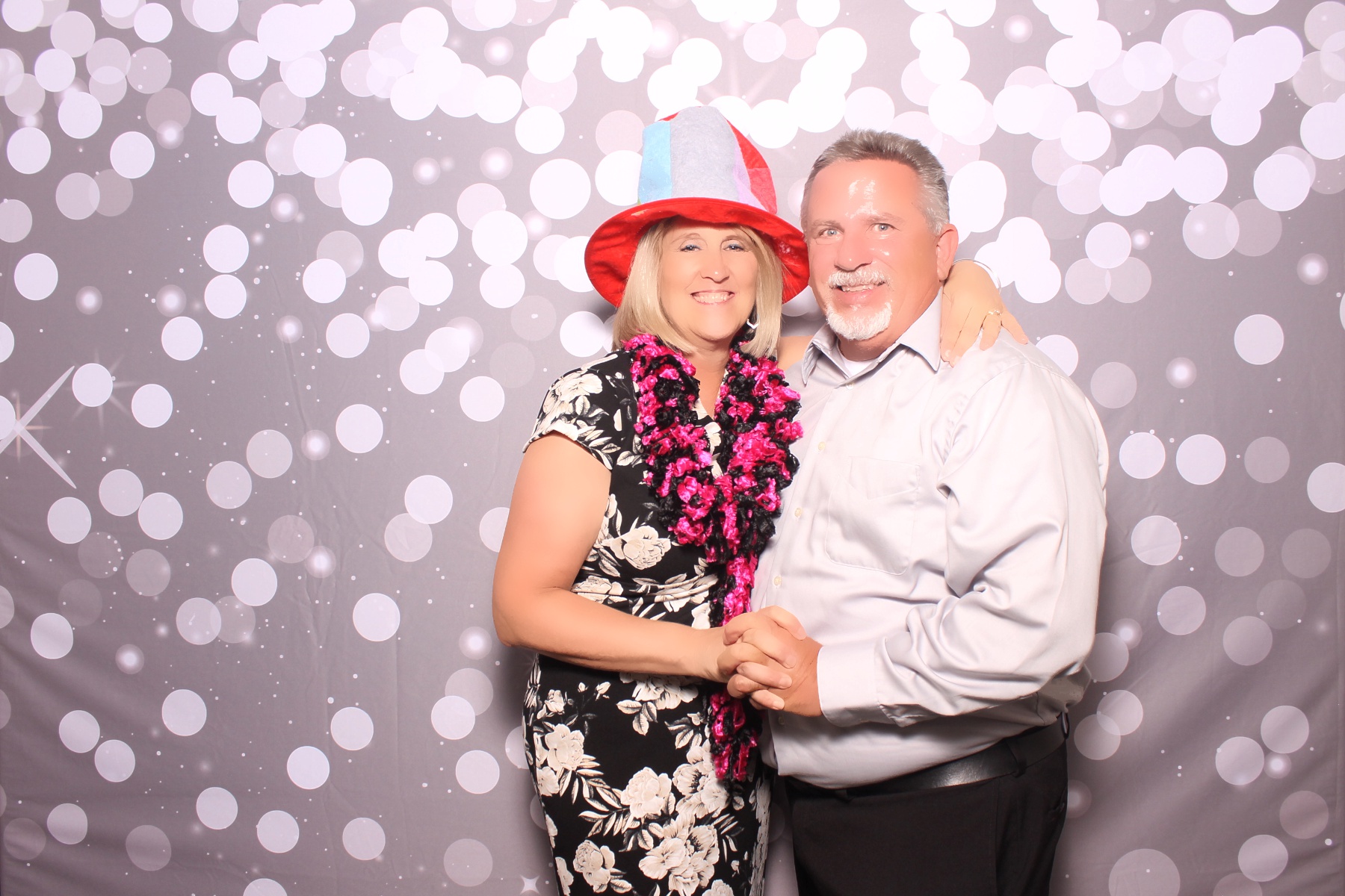Kari & Randy Reception | View more photos from the event at gallery.photoboothcincy.com/u/PhotoBoothCincy/Kari-Randy-Reception