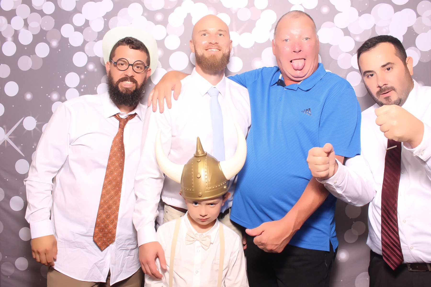 Kari & Randy Reception | View more photos from the event at gallery.photoboothcincy.com/u/PhotoBoothCincy/Kari-Randy-Reception