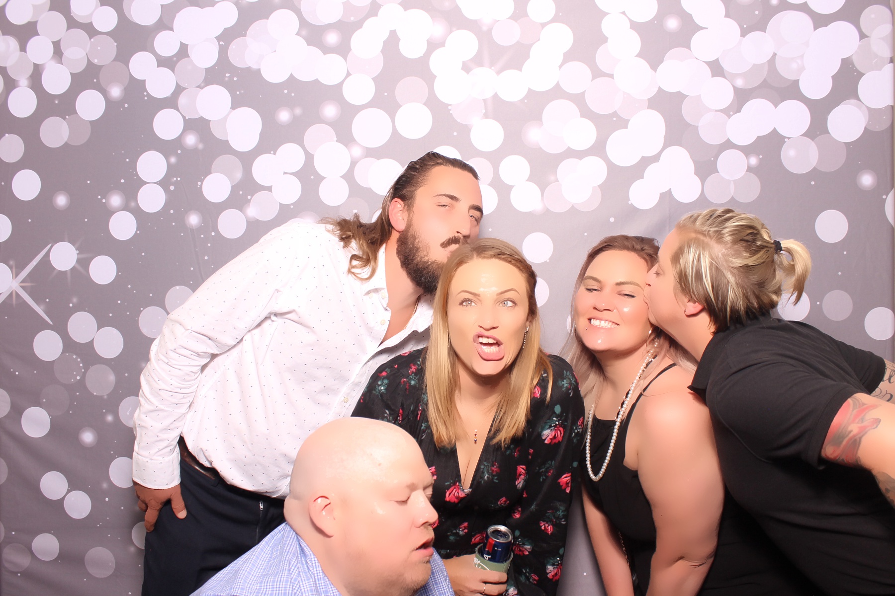 Kari & Randy Reception | View more photos from the event at gallery.photoboothcincy.com/u/PhotoBoothCincy/Kari-Randy-Reception