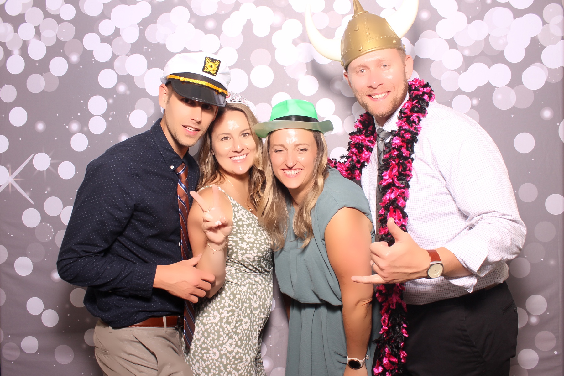 Kari & Randy Reception | View more photos from the event at gallery.photoboothcincy.com/u/PhotoBoothCincy/Kari-Randy-Reception