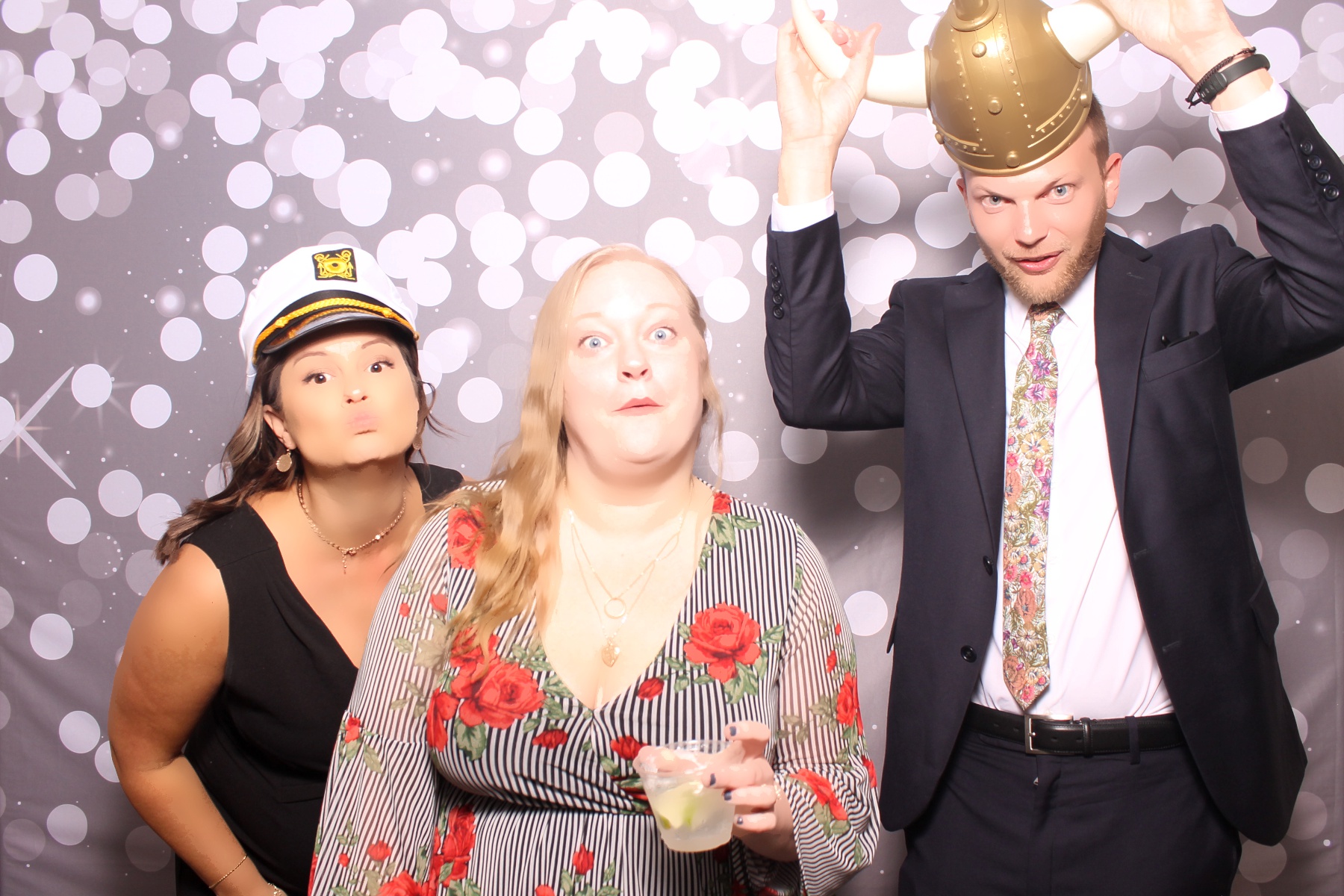 Kari & Randy Reception | View more photos from the event at gallery.photoboothcincy.com/u/PhotoBoothCincy/Kari-Randy-Reception