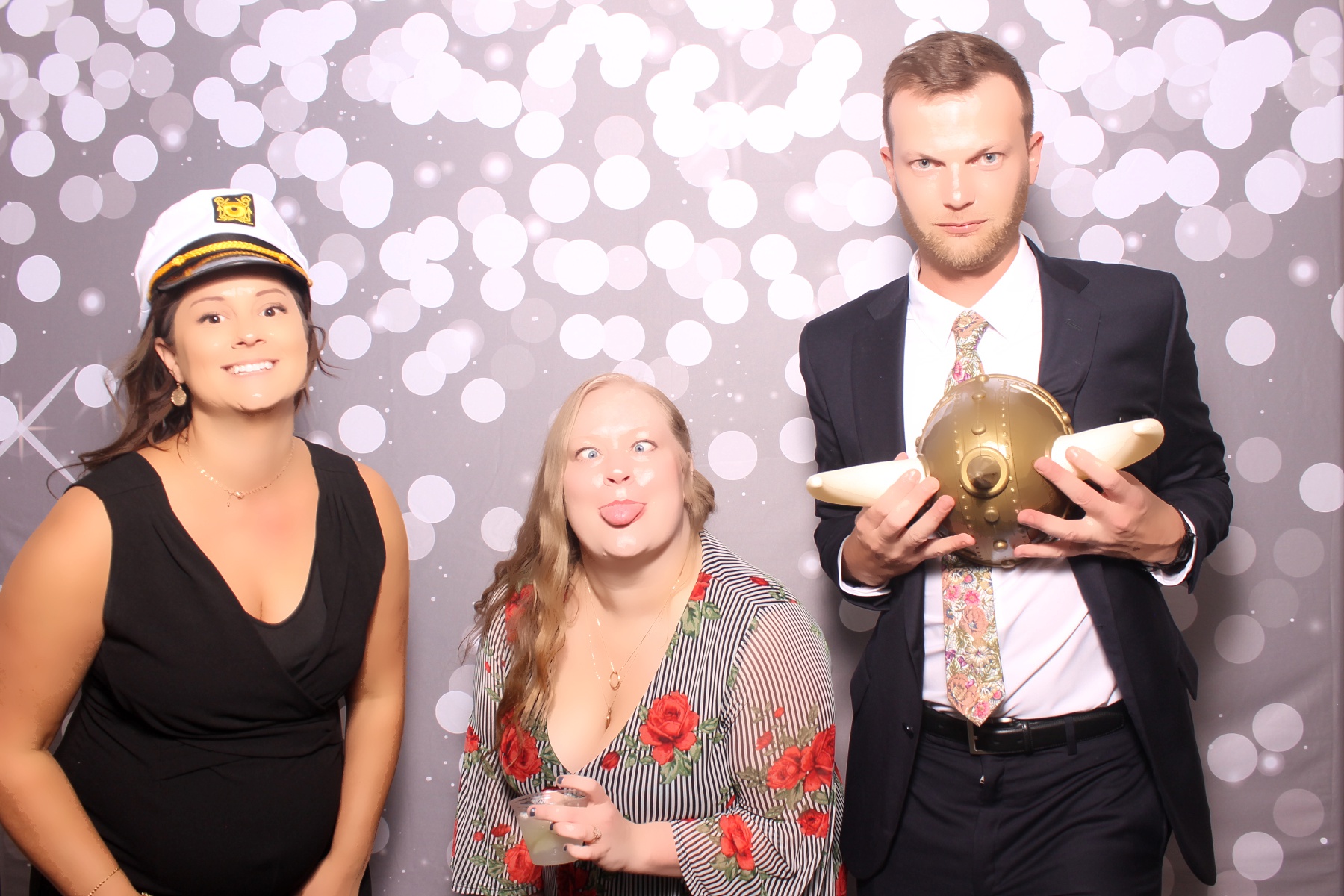 Kari & Randy Reception | View more photos from the event at gallery.photoboothcincy.com/u/PhotoBoothCincy/Kari-Randy-Reception