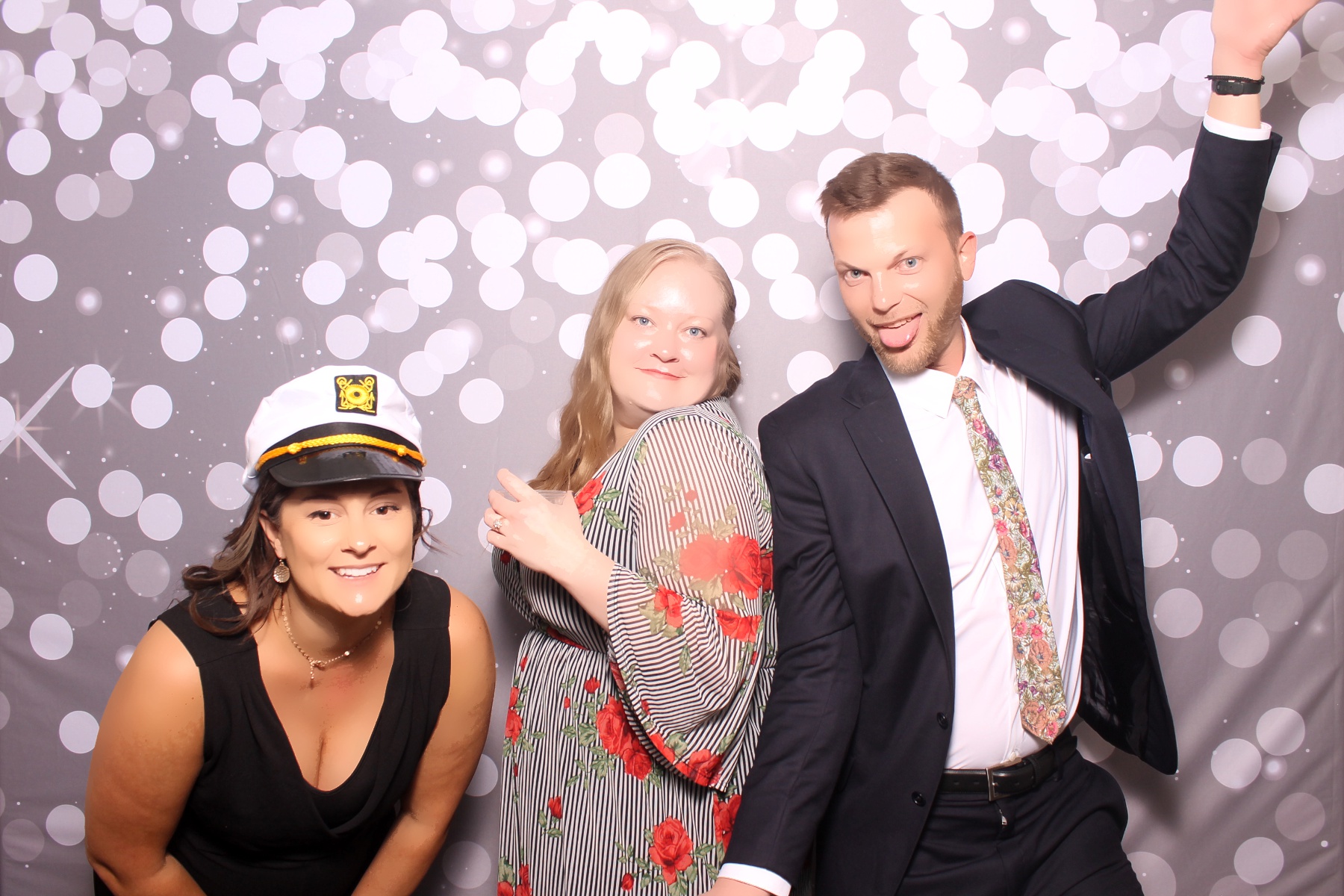 Kari & Randy Reception | View more photos from the event at gallery.photoboothcincy.com/u/PhotoBoothCincy/Kari-Randy-Reception