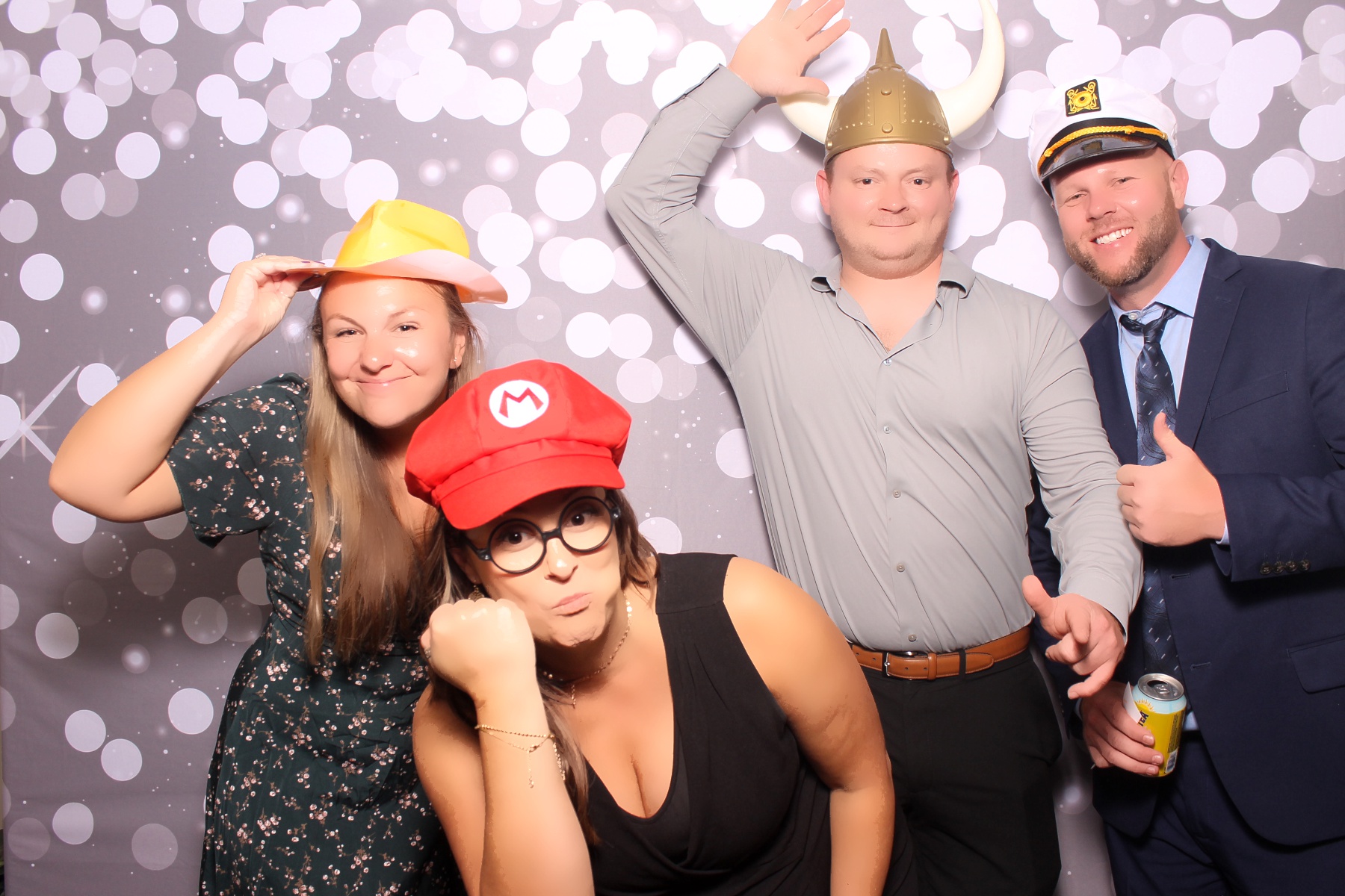 Kari & Randy Reception | View more photos from the event at gallery.photoboothcincy.com/u/PhotoBoothCincy/Kari-Randy-Reception
