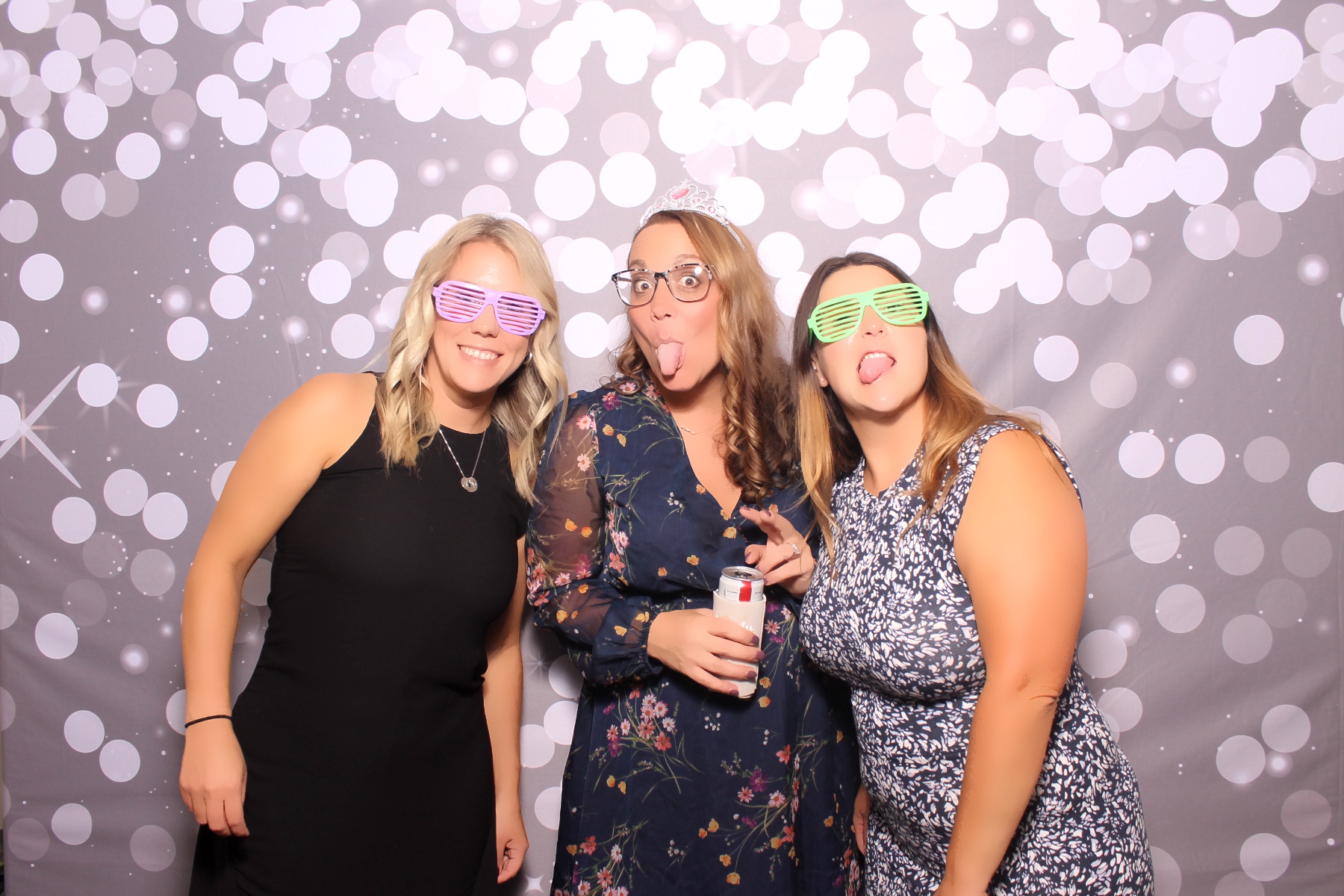 Kari & Randy Reception | View more photos from the event at gallery.photoboothcincy.com/u/PhotoBoothCincy/Kari-Randy-Reception