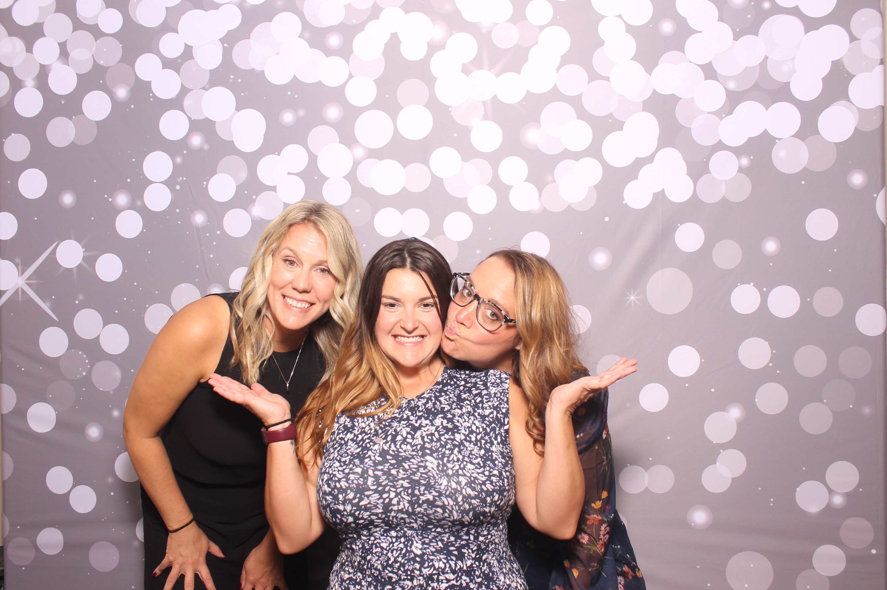 Kari & Randy Reception | View more photos from the event at gallery.photoboothcincy.com/u/PhotoBoothCincy/Kari-Randy-Reception