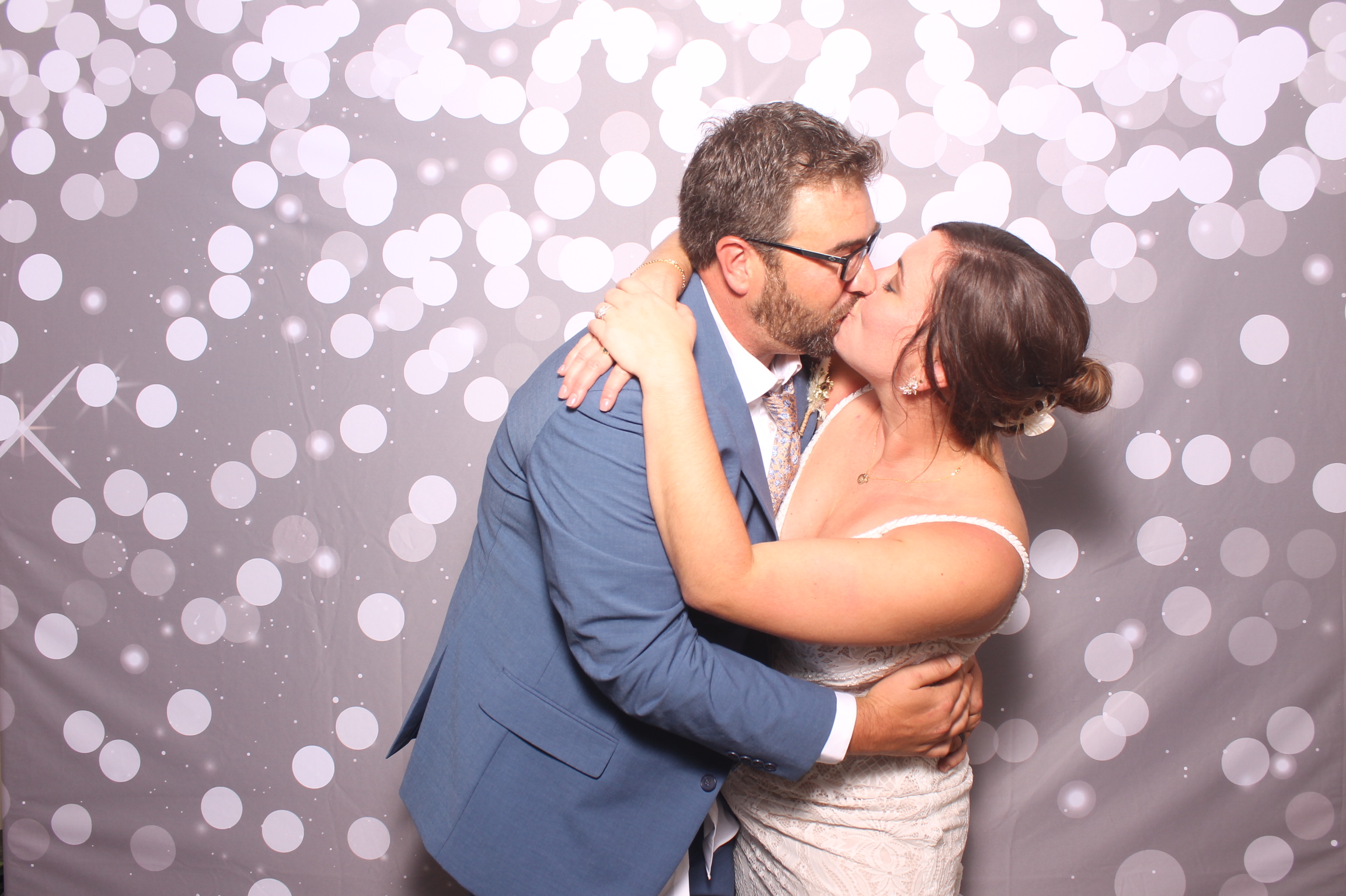 Kari & Randy Reception | View more photos from the event at gallery.photoboothcincy.com/u/PhotoBoothCincy/Kari-Randy-Reception