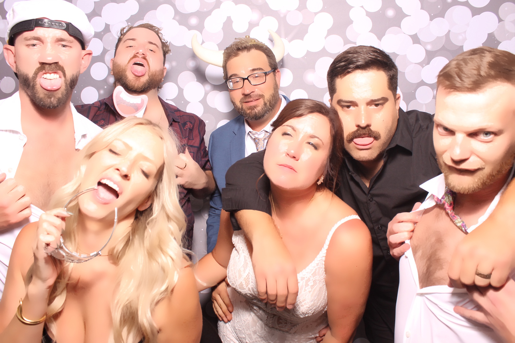 Kari & Randy Reception | View more photos from the event at gallery.photoboothcincy.com/u/PhotoBoothCincy/Kari-Randy-Reception