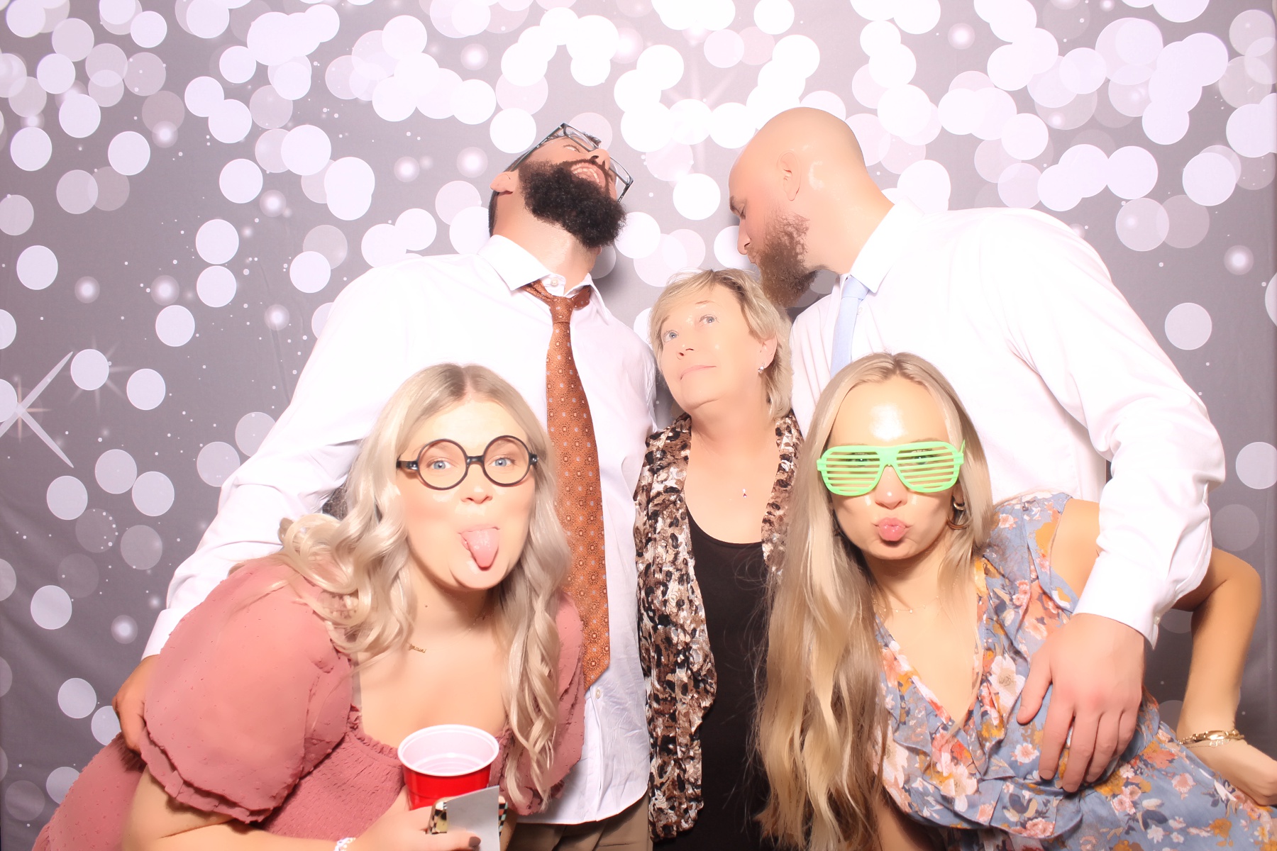 Kari & Randy Reception | View more photos from the event at gallery.photoboothcincy.com/u/PhotoBoothCincy/Kari-Randy-Reception