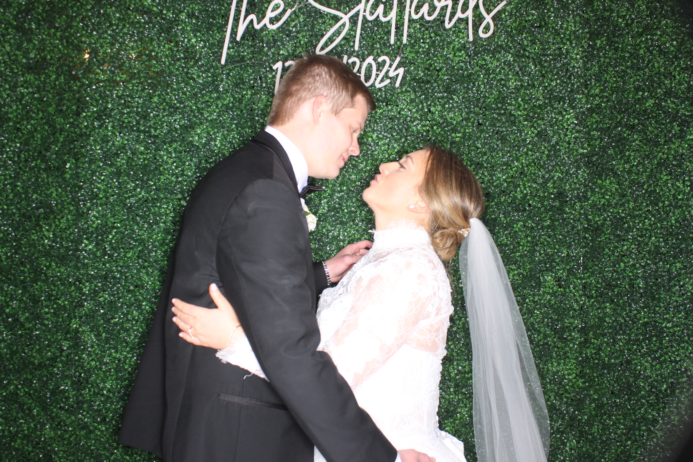 Kate & Kyle | View more photos from the event at gallery.photoboothcincy.com/u/PhotoBoothCincy/Kate-Kyle