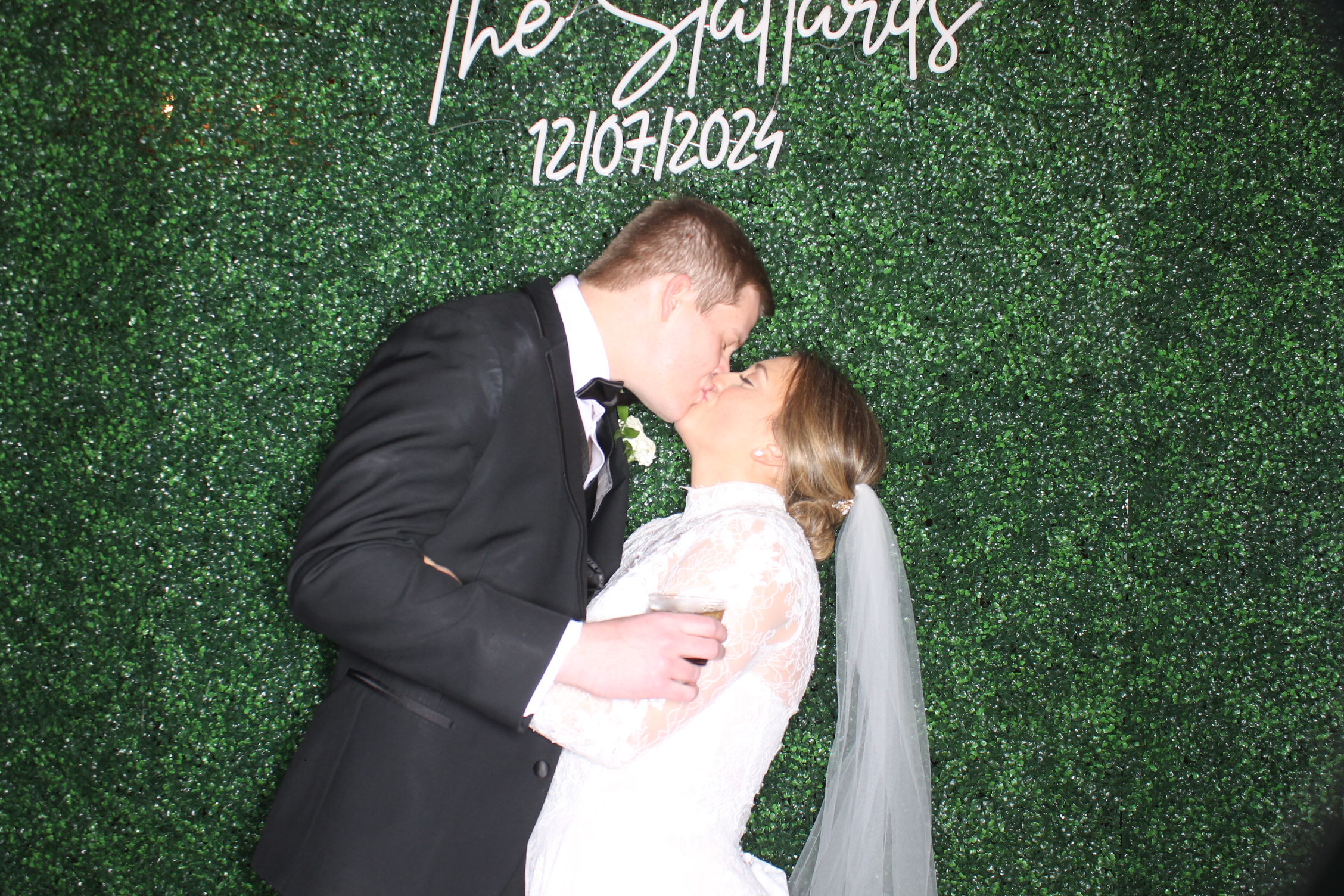 Kate & Kyle | View more photos from the event at gallery.photoboothcincy.com/u/PhotoBoothCincy/Kate-Kyle