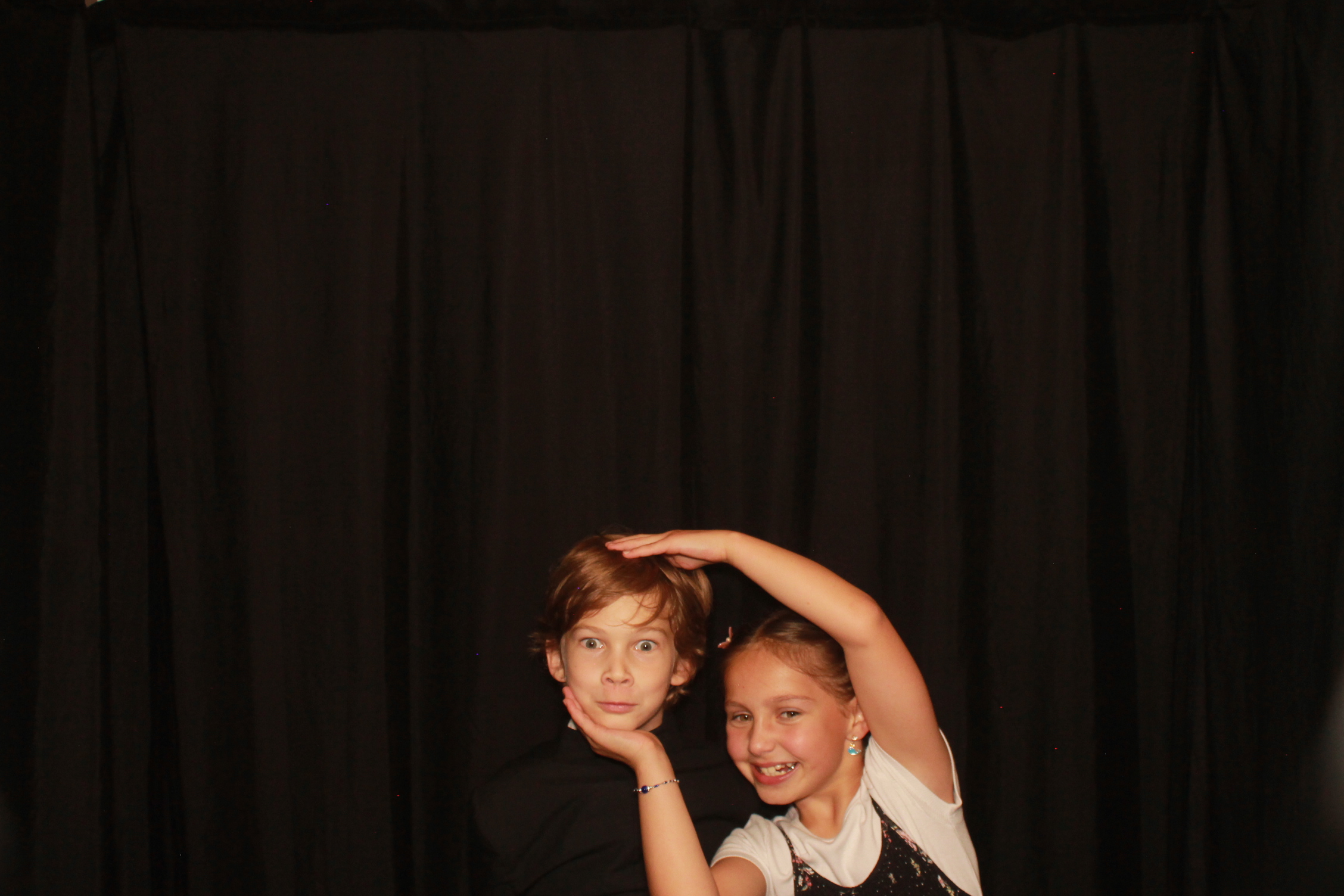 Katherine Mullins & Matthew Perkins | View more photos from the event at gallery.photoboothcincy.com/u/PhotoBoothCincy/Katherine-Mullins-Matthew-Perkins