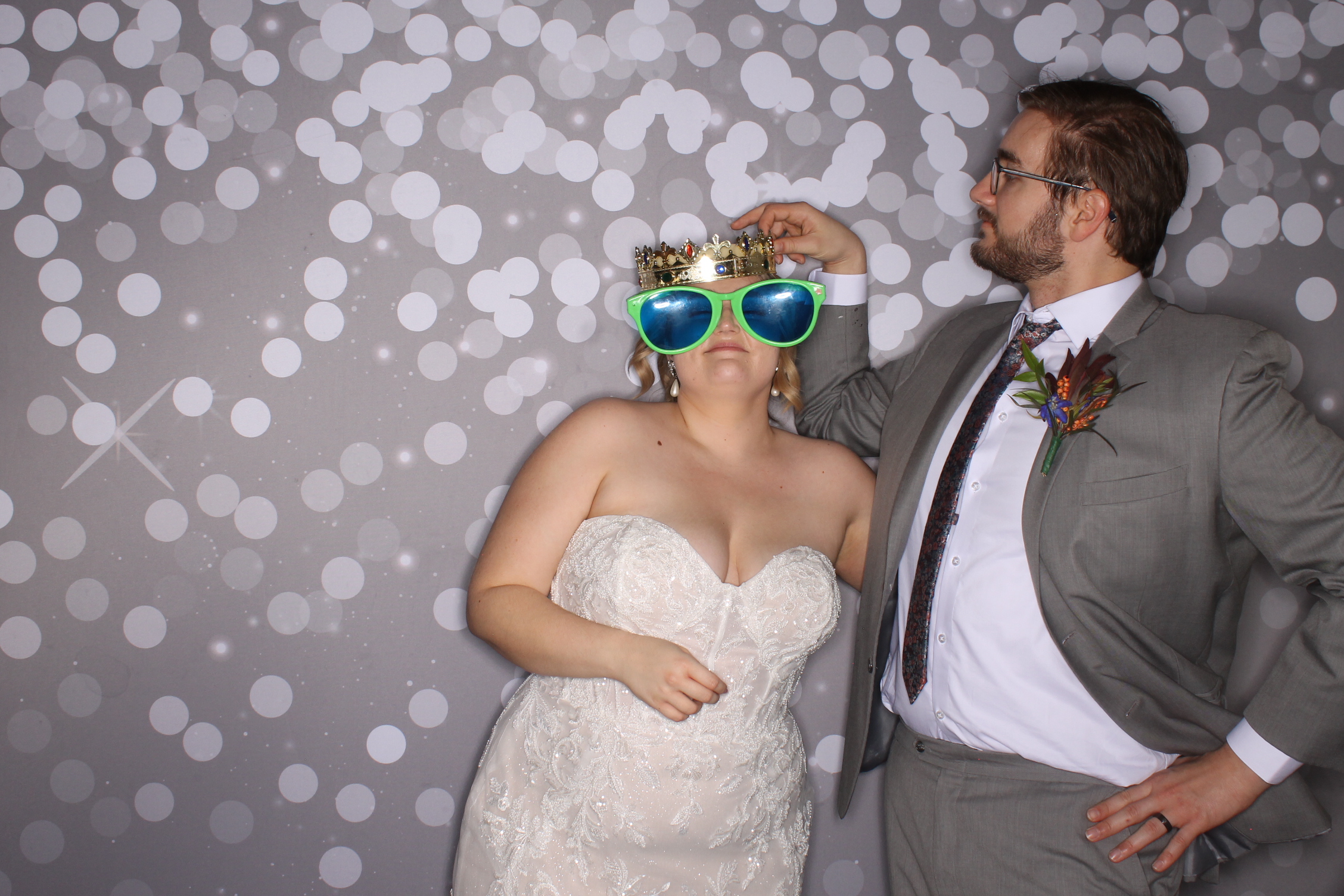 Katie & Kyle | View more photos from the event at gallery.photoboothcincy.com/u/PhotoBoothCincy/Katie-Kyle