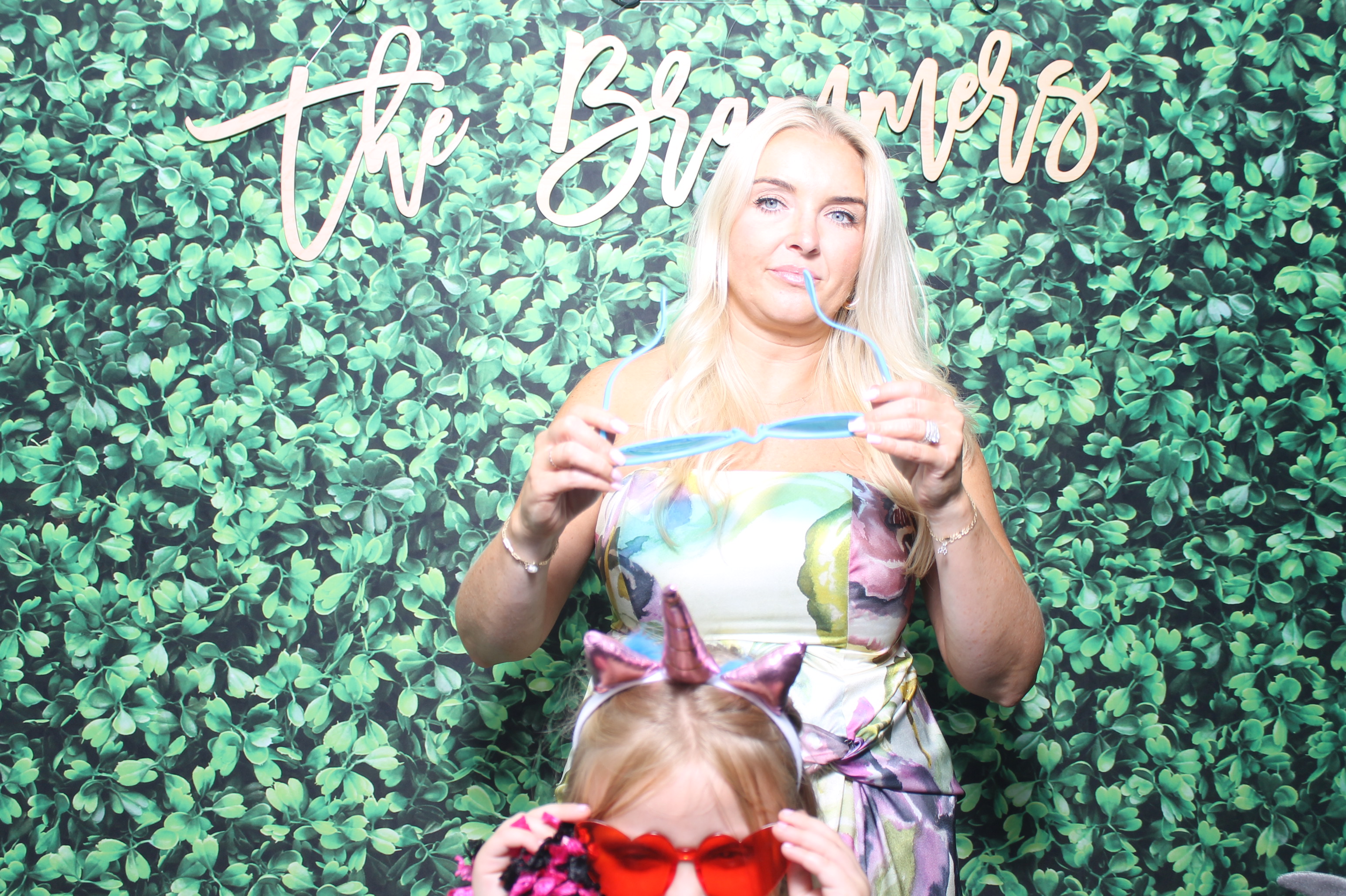 Kelly & Brandon | View more photos from the event at gallery.photoboothcincy.com/u/PhotoBoothCincy/Kelly-Brandon