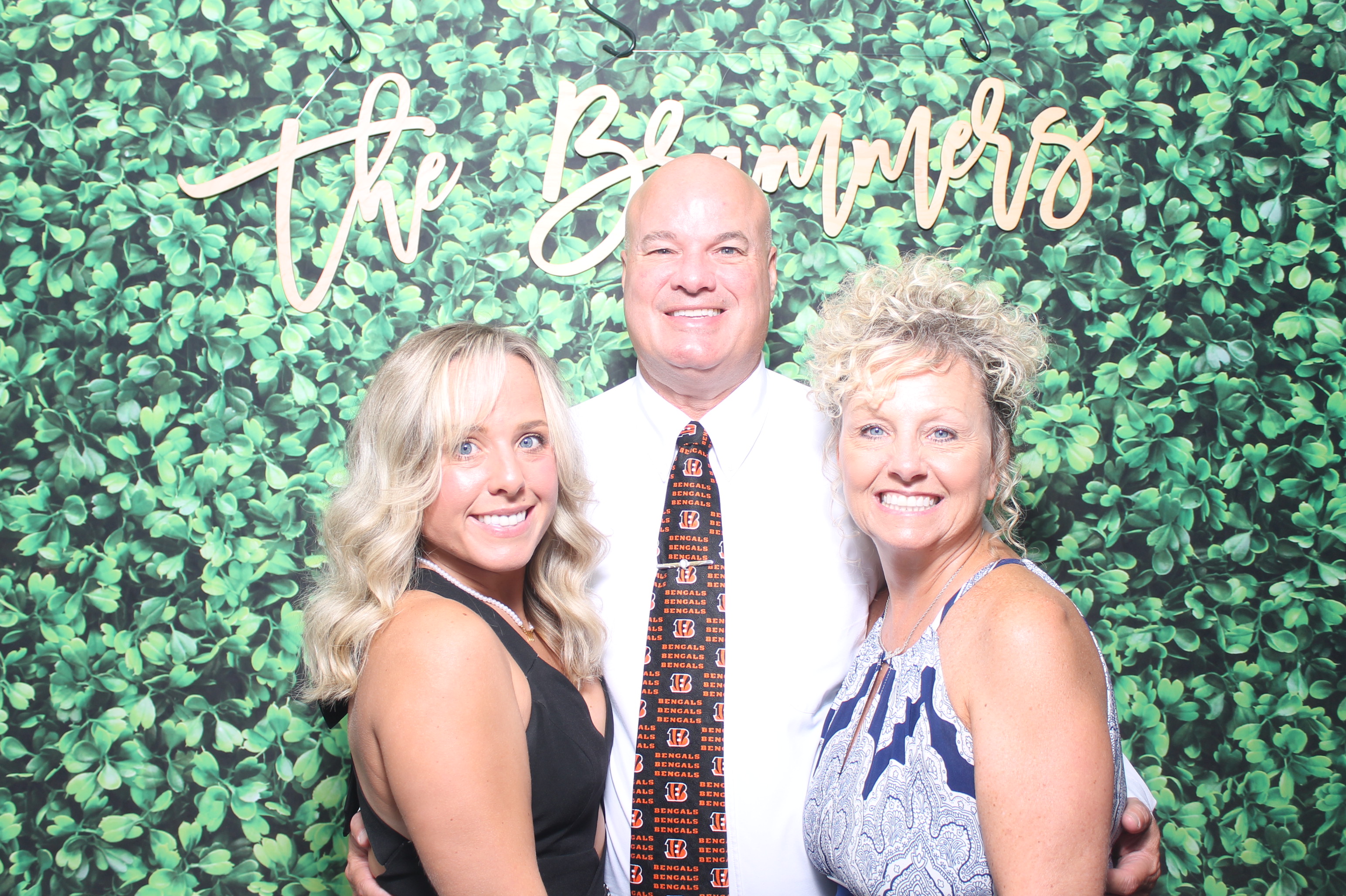 Kelly & Brandon | View more photos from the event at gallery.photoboothcincy.com/u/PhotoBoothCincy/Kelly-Brandon