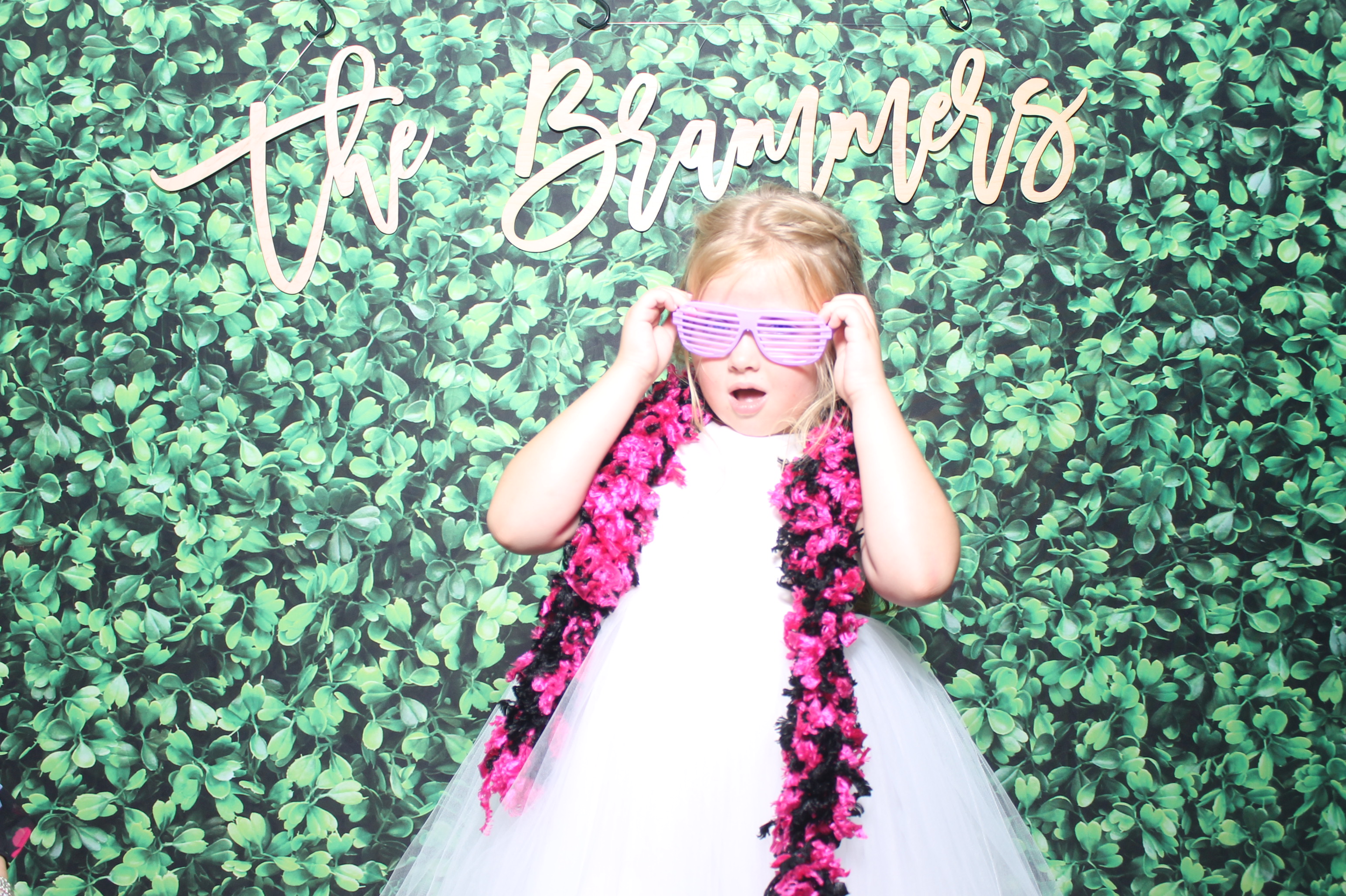 Kelly & Brandon | View more photos from the event at gallery.photoboothcincy.com/u/PhotoBoothCincy/Kelly-Brandon