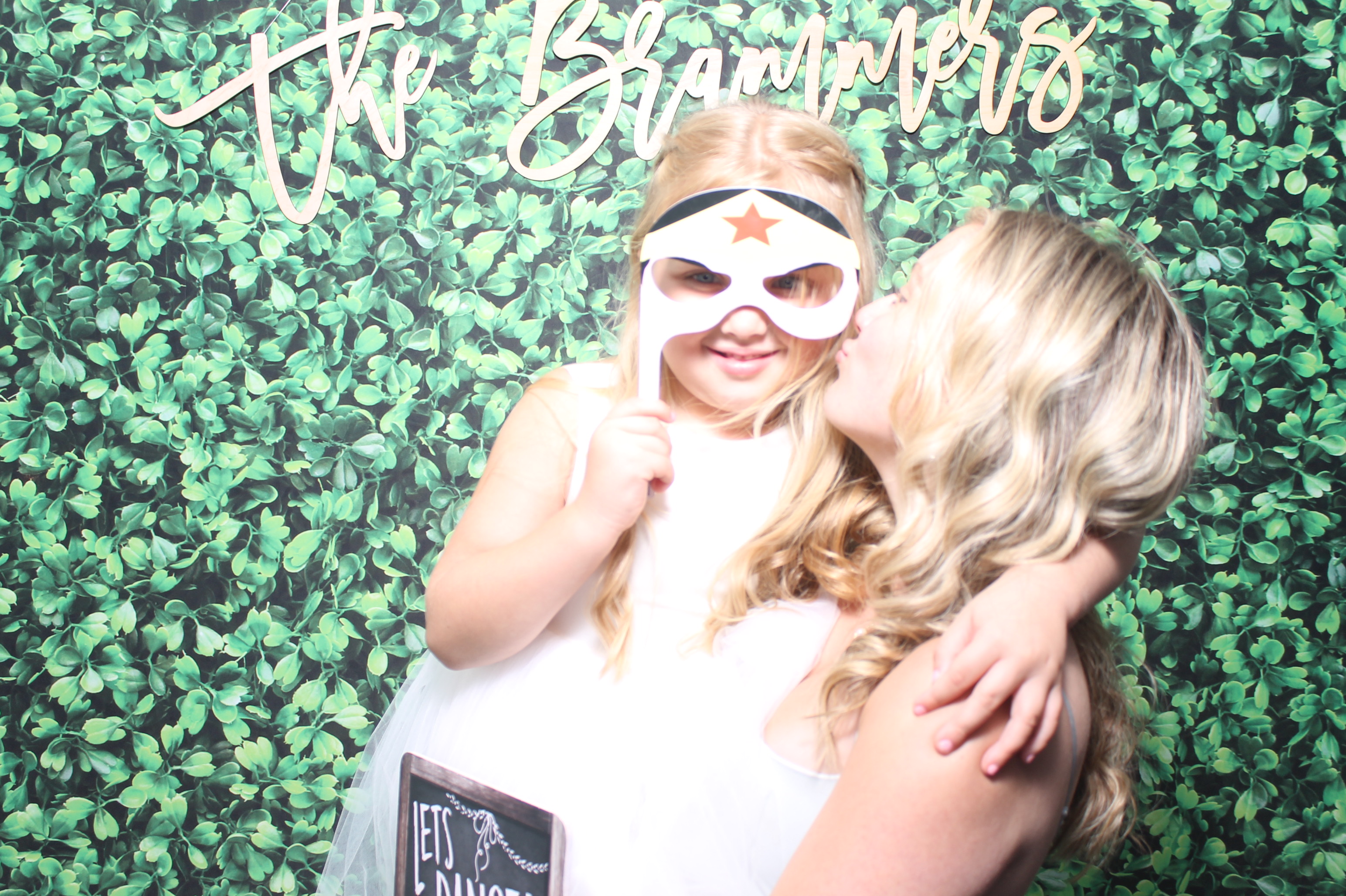 Kelly & Brandon | View more photos from the event at gallery.photoboothcincy.com/u/PhotoBoothCincy/Kelly-Brandon