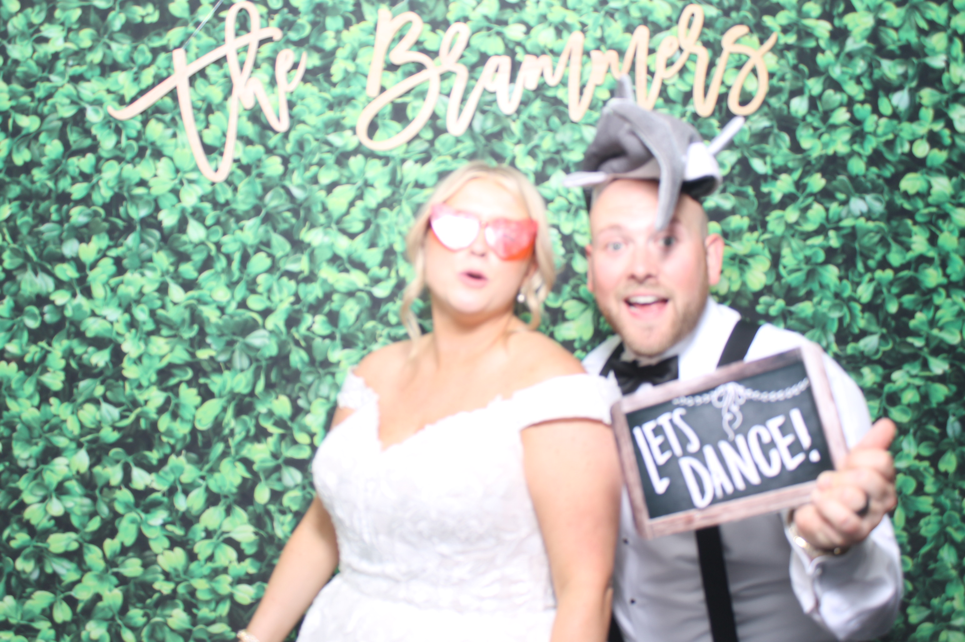 Kelly & Brandon | View more photos from the event at gallery.photoboothcincy.com/u/PhotoBoothCincy/Kelly-Brandon