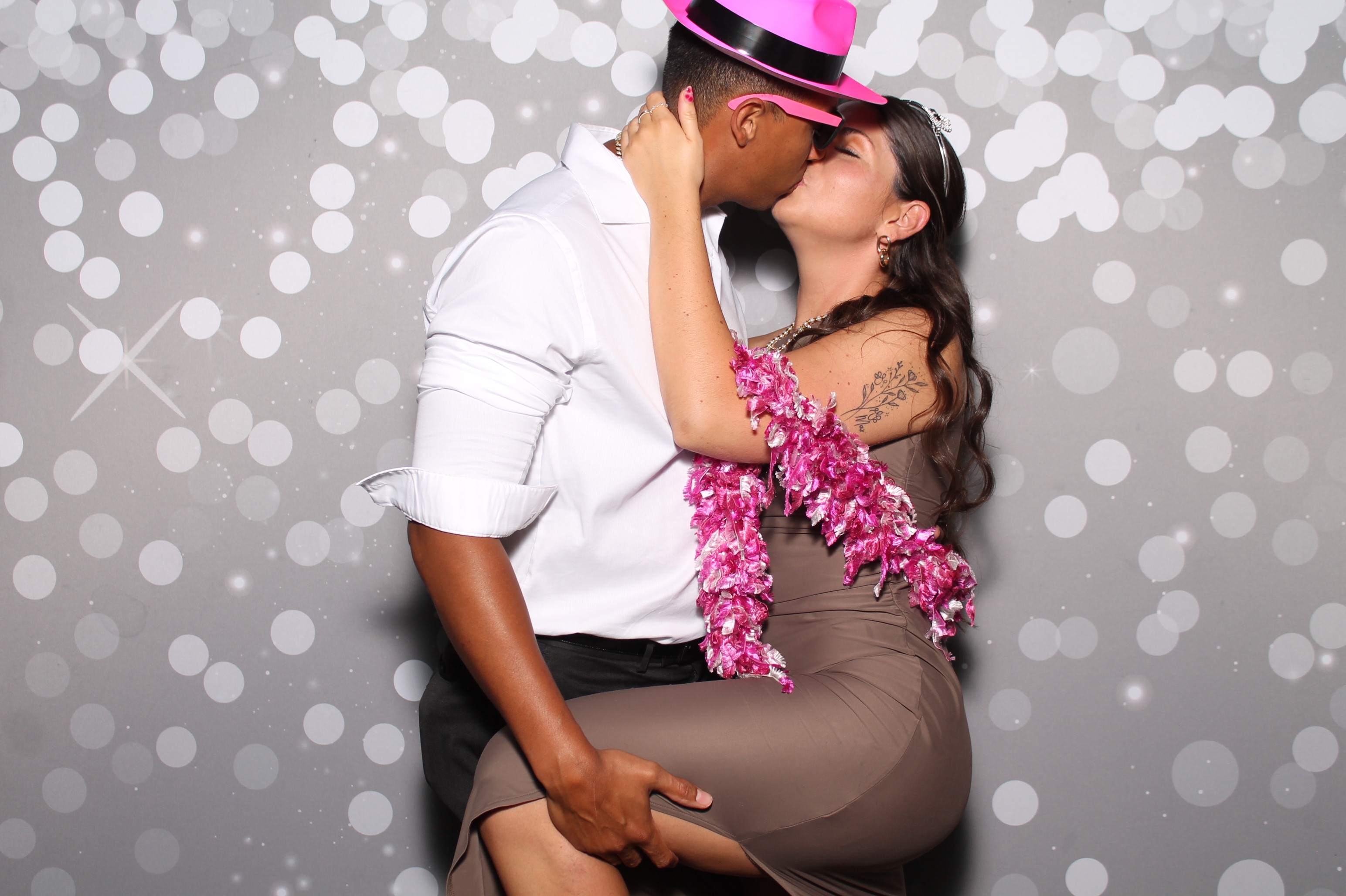 Kevin & Rachel | View more photos from the event at gallery.photoboothcincy.com/u/PhotoBoothCincy/Kevin-Rachel