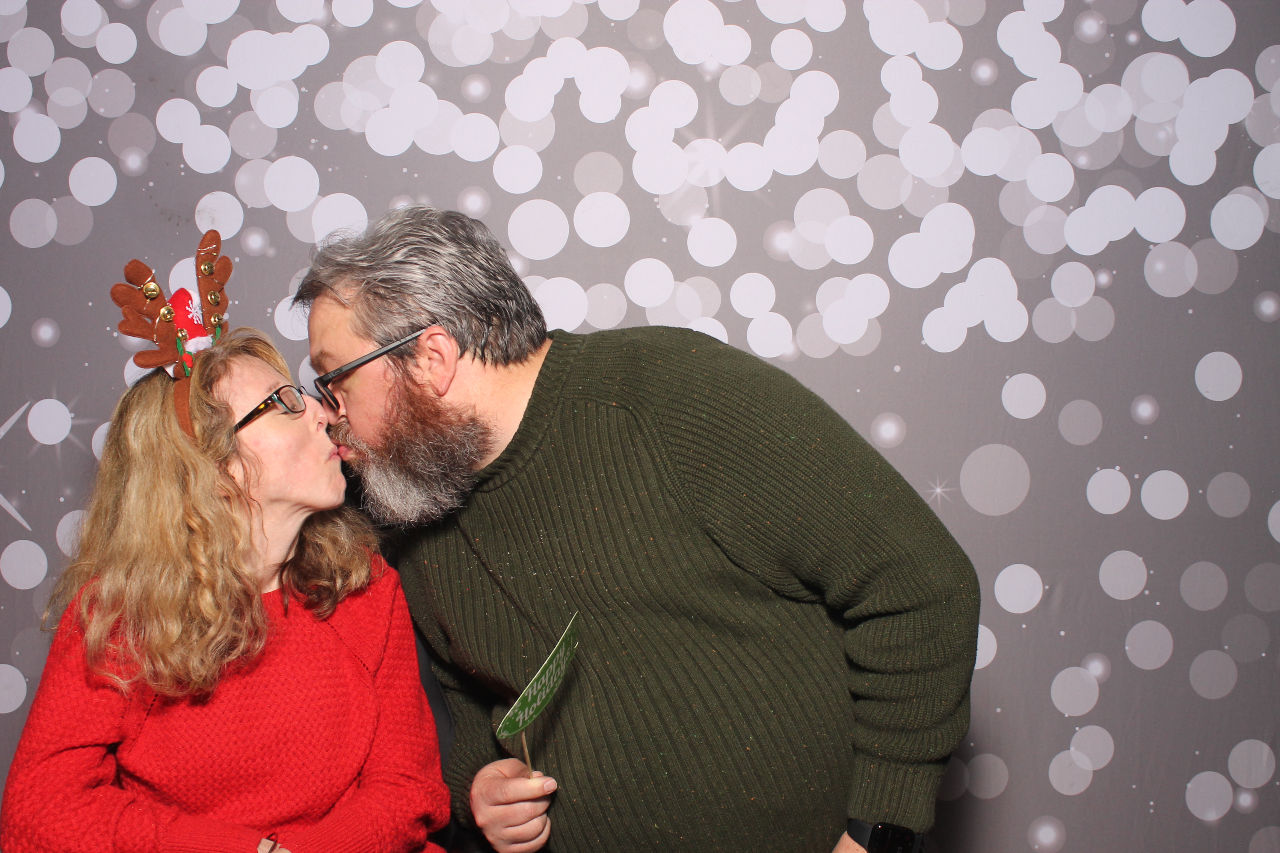 Key Source Holiday Party | View more photos from the event at gallery.photoboothcincy.com/u/PhotoBoothCincy/Key-Source-Holiday-Party