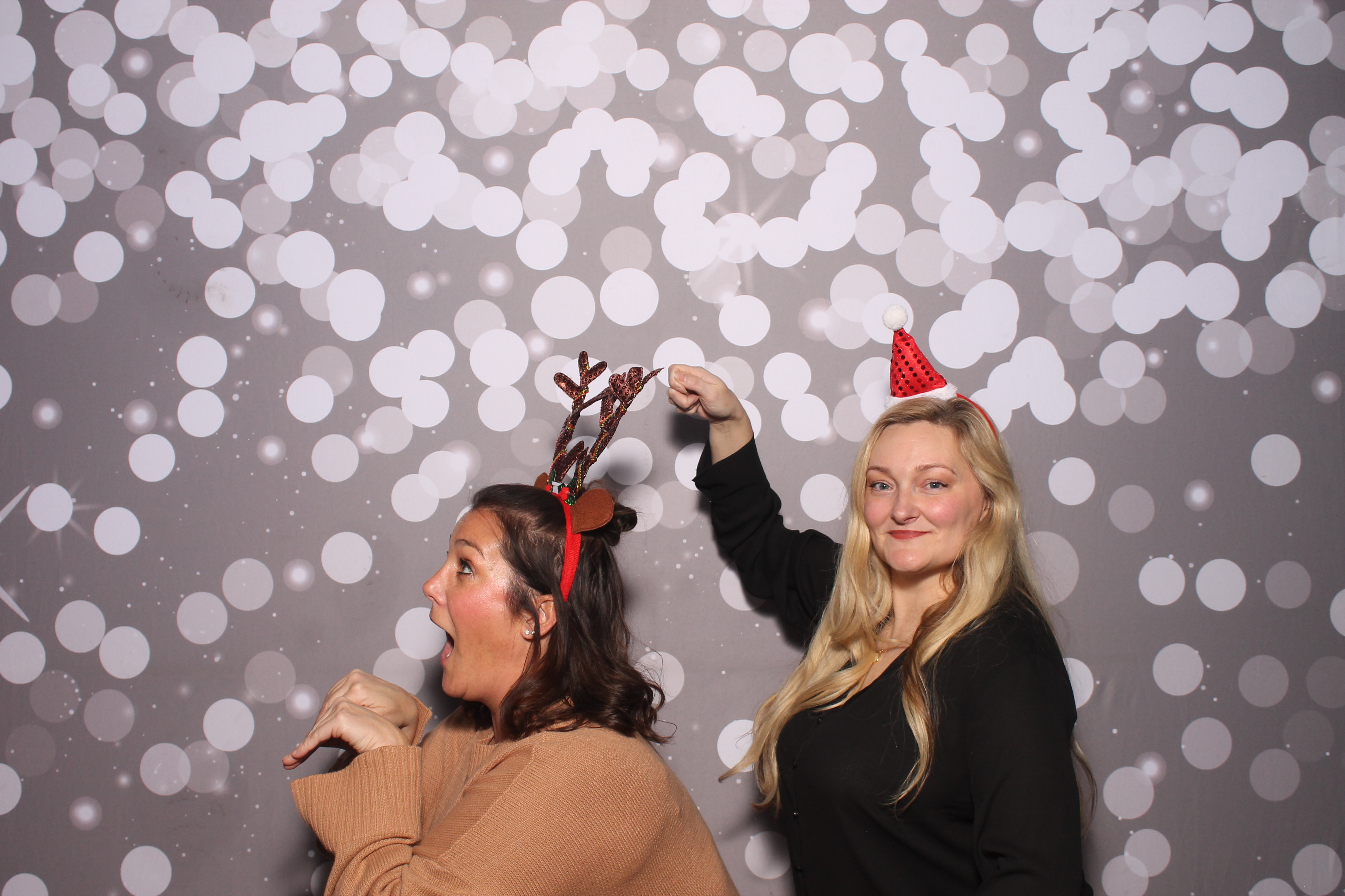Key Source Holiday Party | View more photos from the event at gallery.photoboothcincy.com/u/PhotoBoothCincy/Key-Source-Holiday-Party