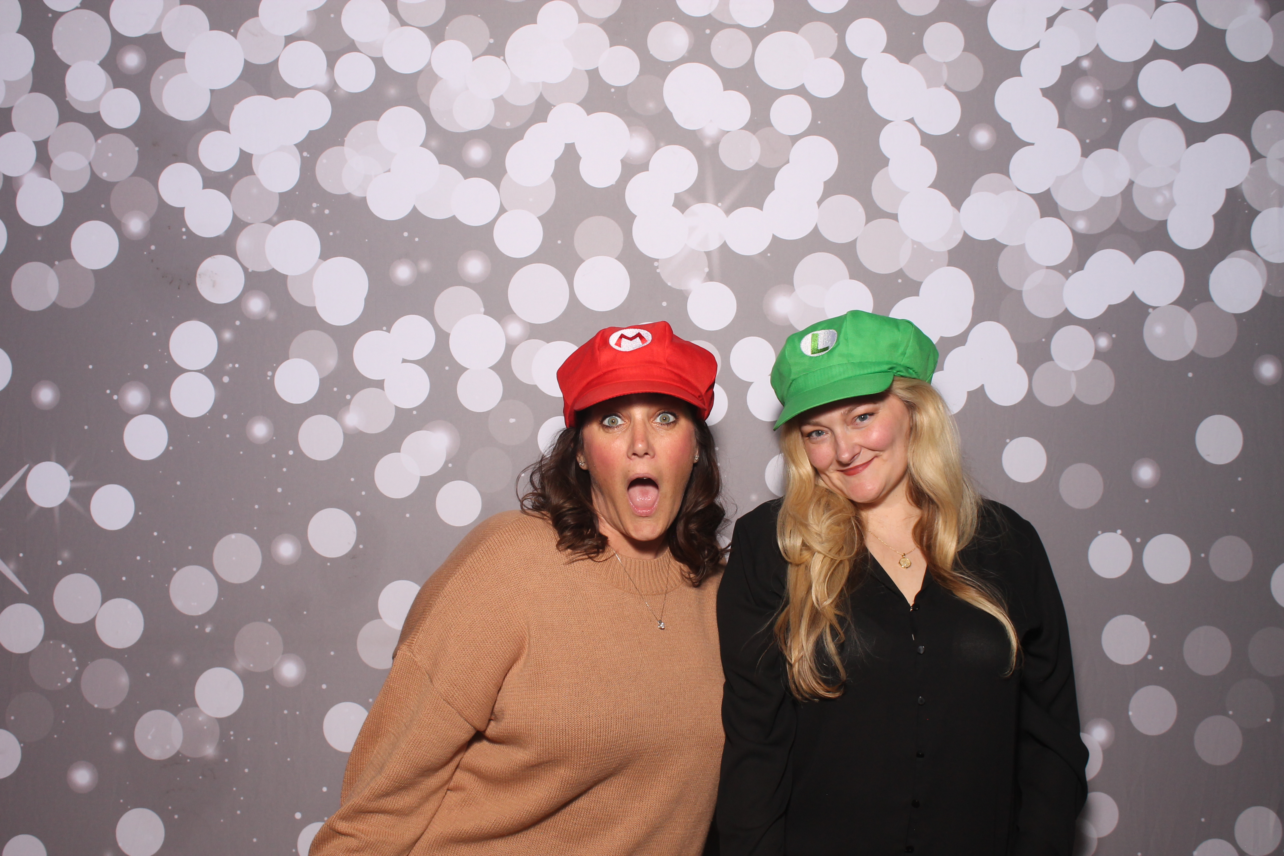 Key Source Holiday Party | View more photos from the event at gallery.photoboothcincy.com/u/PhotoBoothCincy/Key-Source-Holiday-Party
