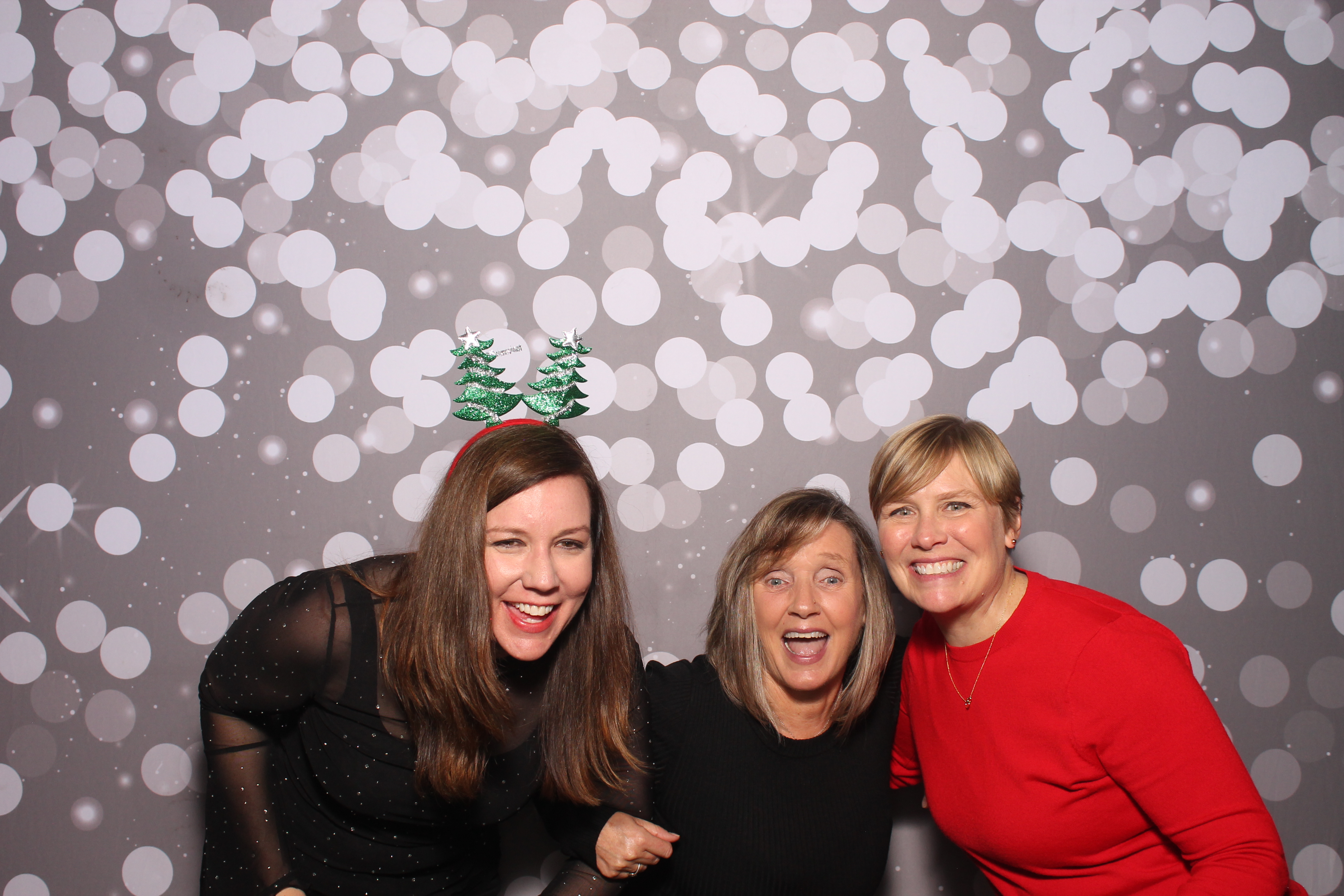 Key Source Holiday Party | View more photos from the event at gallery.photoboothcincy.com/u/PhotoBoothCincy/Key-Source-Holiday-Party