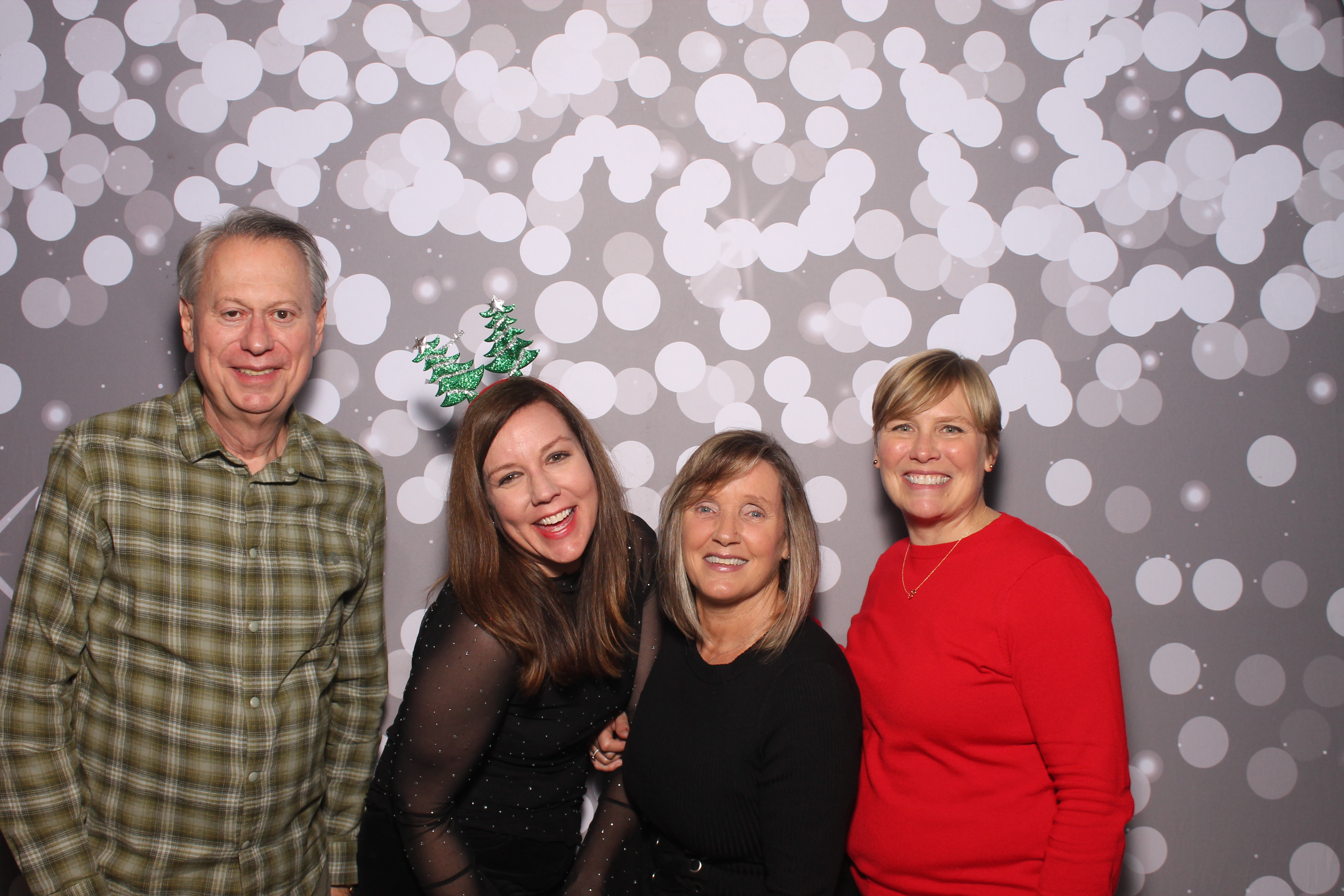 Key Source Holiday Party | View more photos from the event at gallery.photoboothcincy.com/u/PhotoBoothCincy/Key-Source-Holiday-Party
