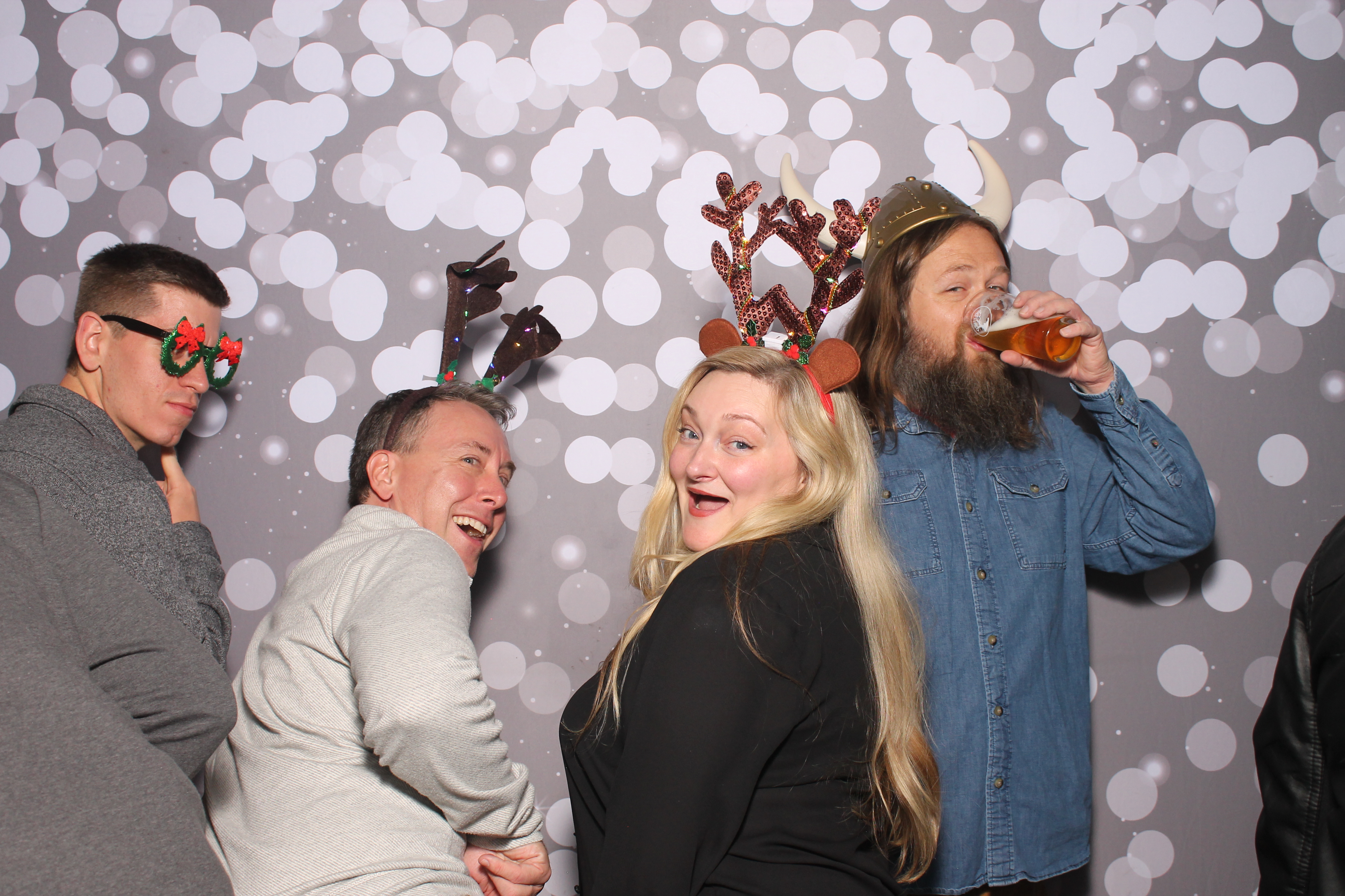 Key Source Holiday Party | View more photos from the event at gallery.photoboothcincy.com/u/PhotoBoothCincy/Key-Source-Holiday-Party
