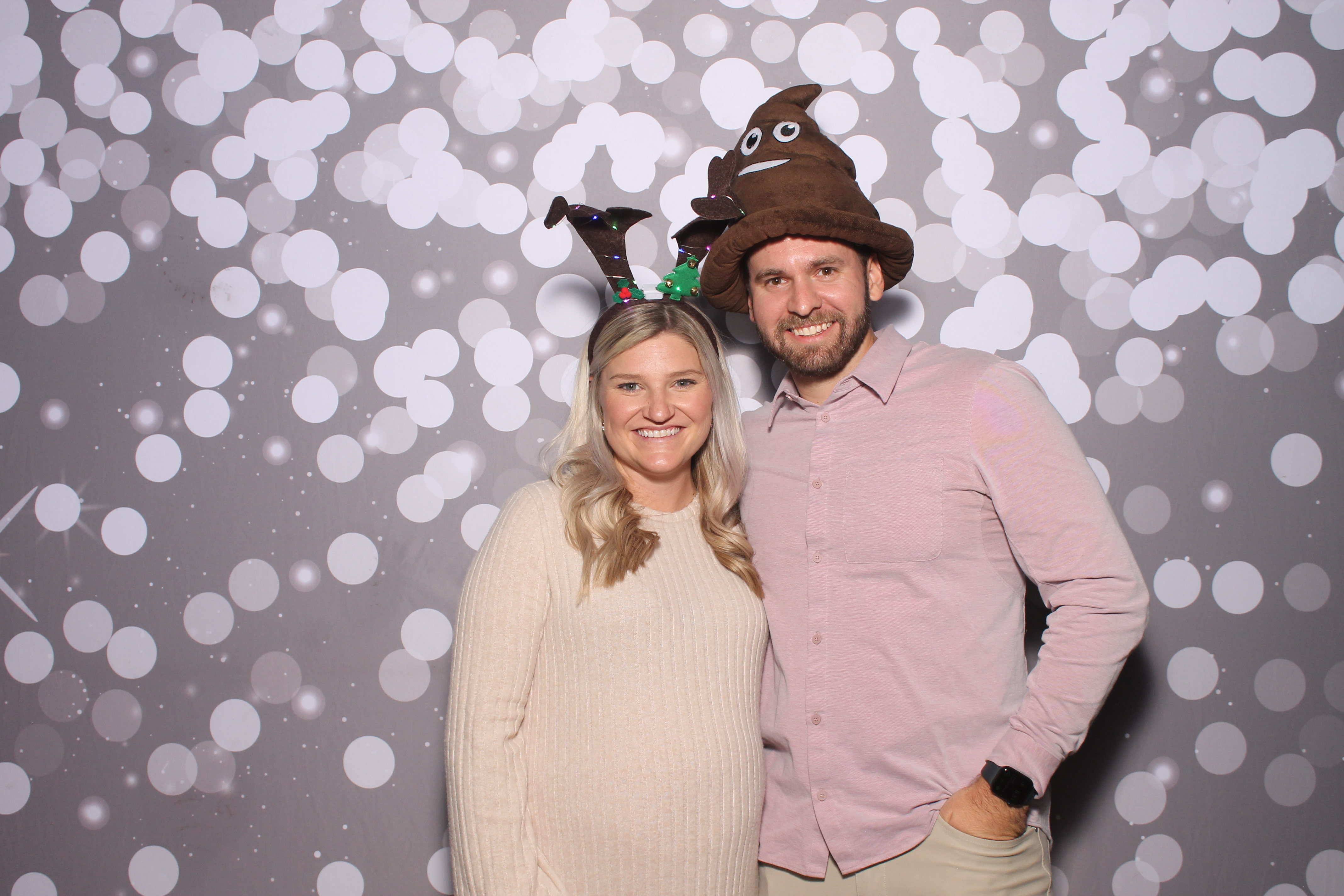 Key Source Holiday Party | View more photos from the event at gallery.photoboothcincy.com/u/PhotoBoothCincy/Key-Source-Holiday-Party