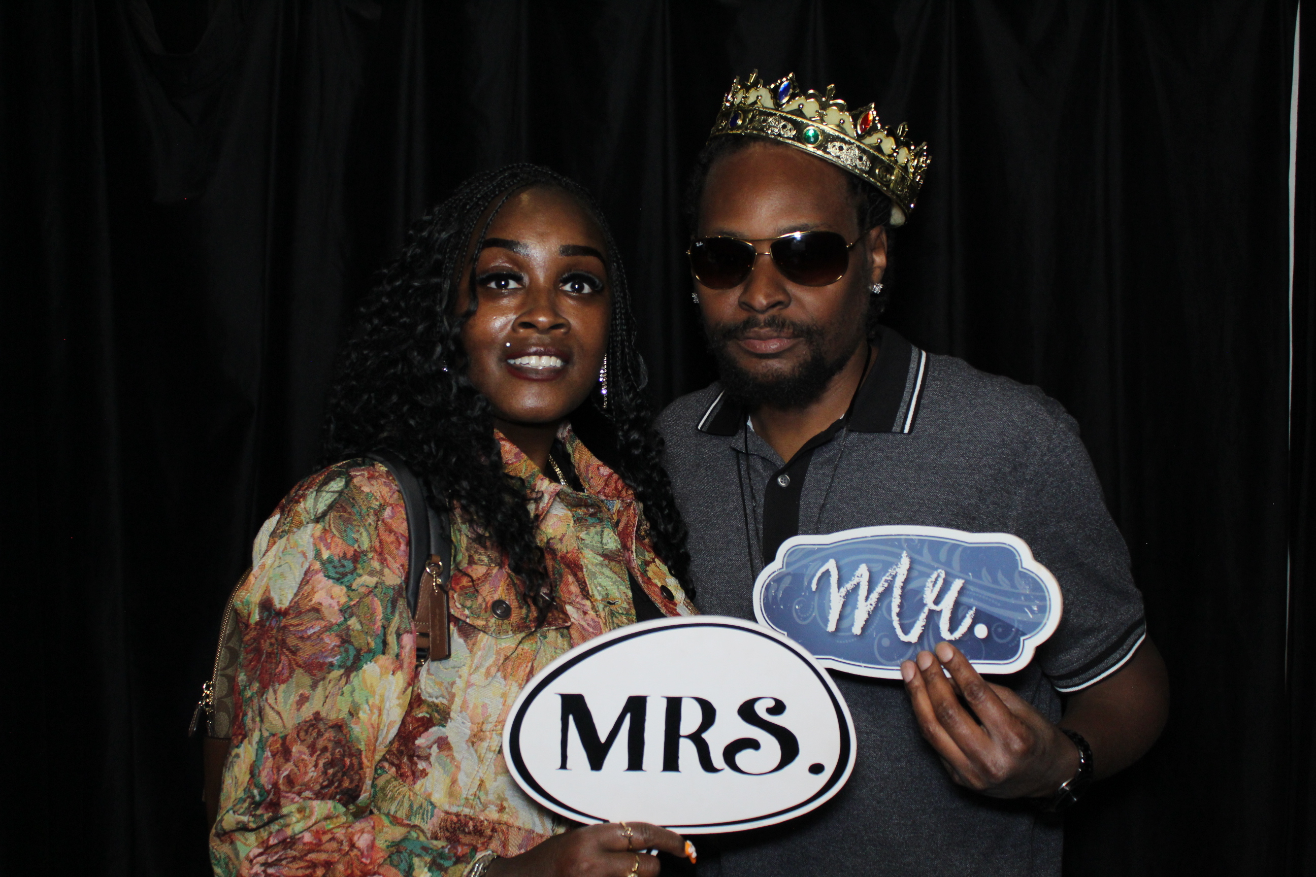 Khristine & Brian | View more photos from the event at gallery.photoboothcincy.com/u/PhotoBoothCincy/Khristine-Brian