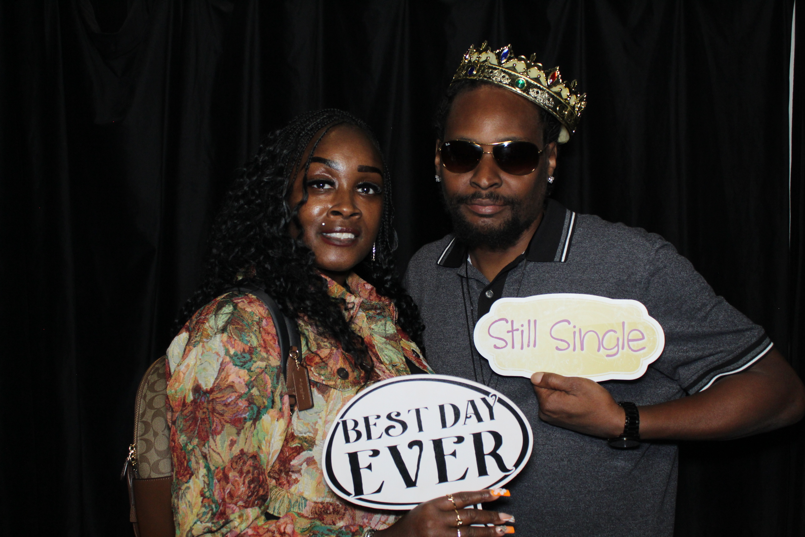 Khristine & Brian | View more photos from the event at gallery.photoboothcincy.com/u/PhotoBoothCincy/Khristine-Brian
