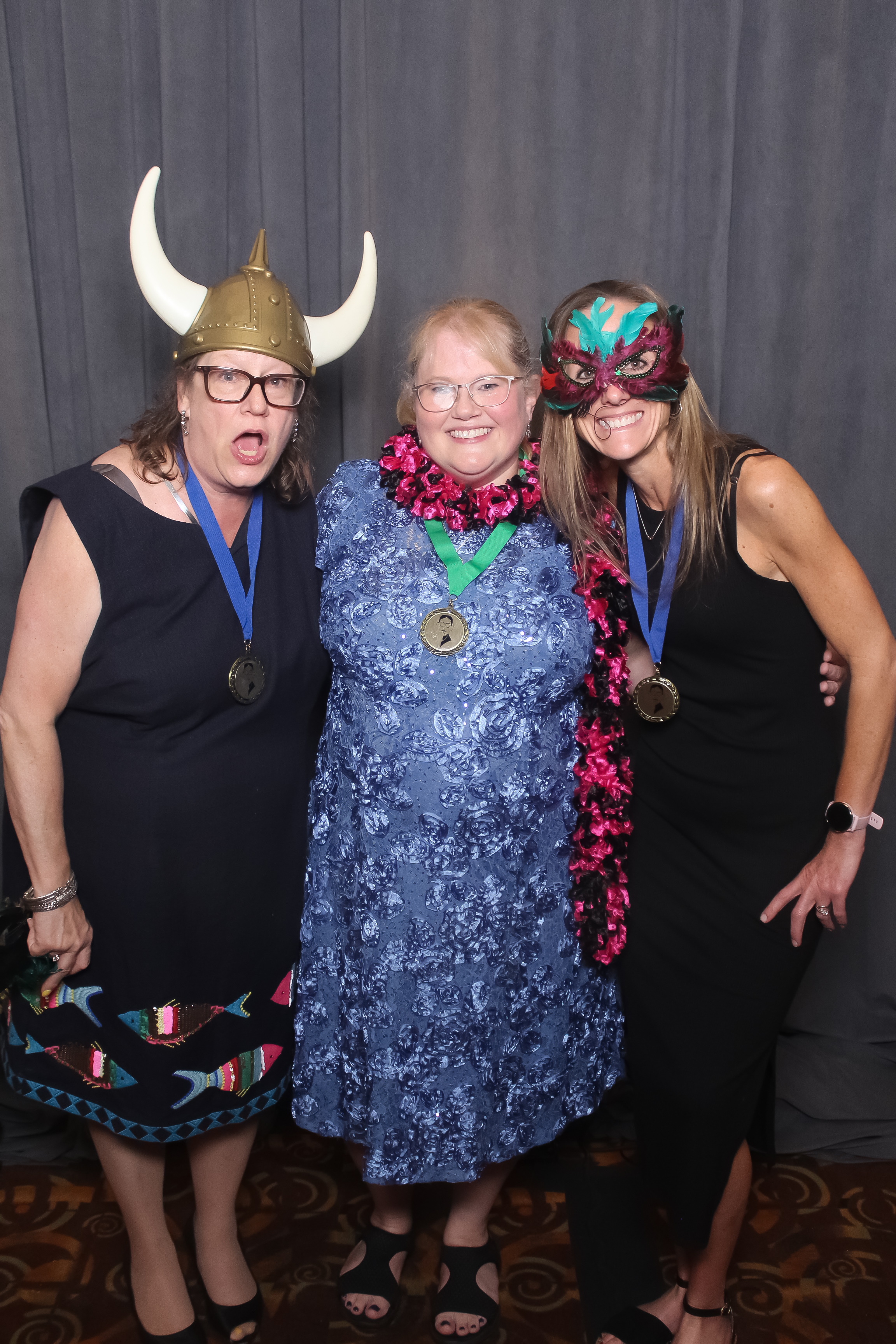 Kroger Barney Gala | View more photos from the event at gallery.photoboothcincy.com/u/PhotoBoothCincy/Kroger-Barney-Gala