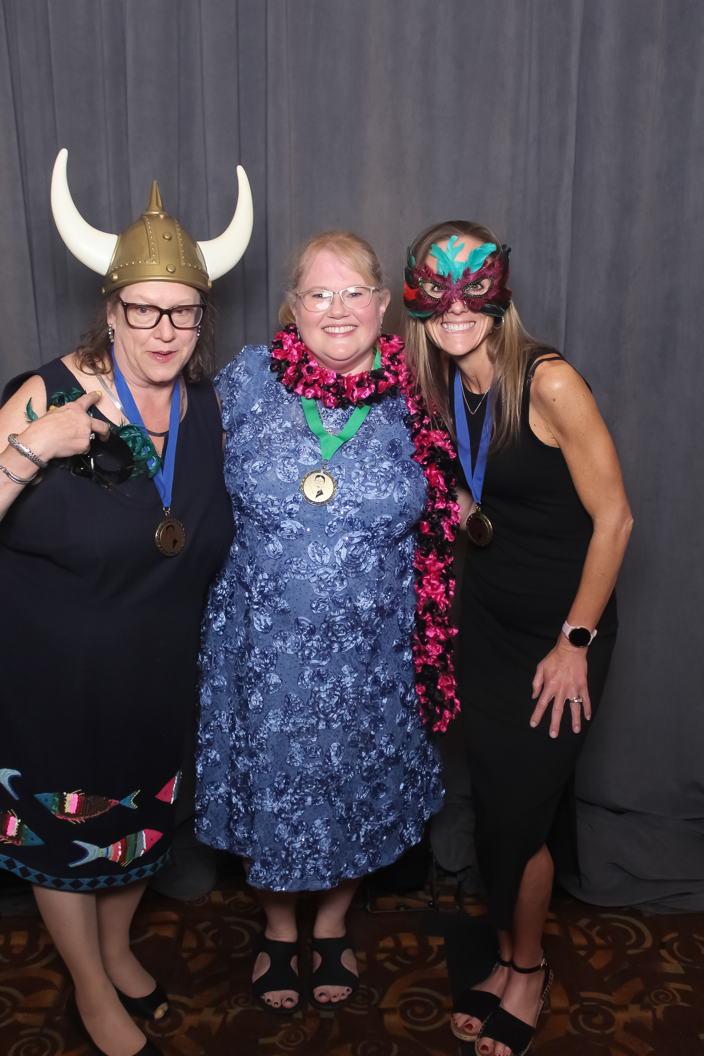 Kroger Barney Gala | View more photos from the event at gallery.photoboothcincy.com/u/PhotoBoothCincy/Kroger-Barney-Gala
