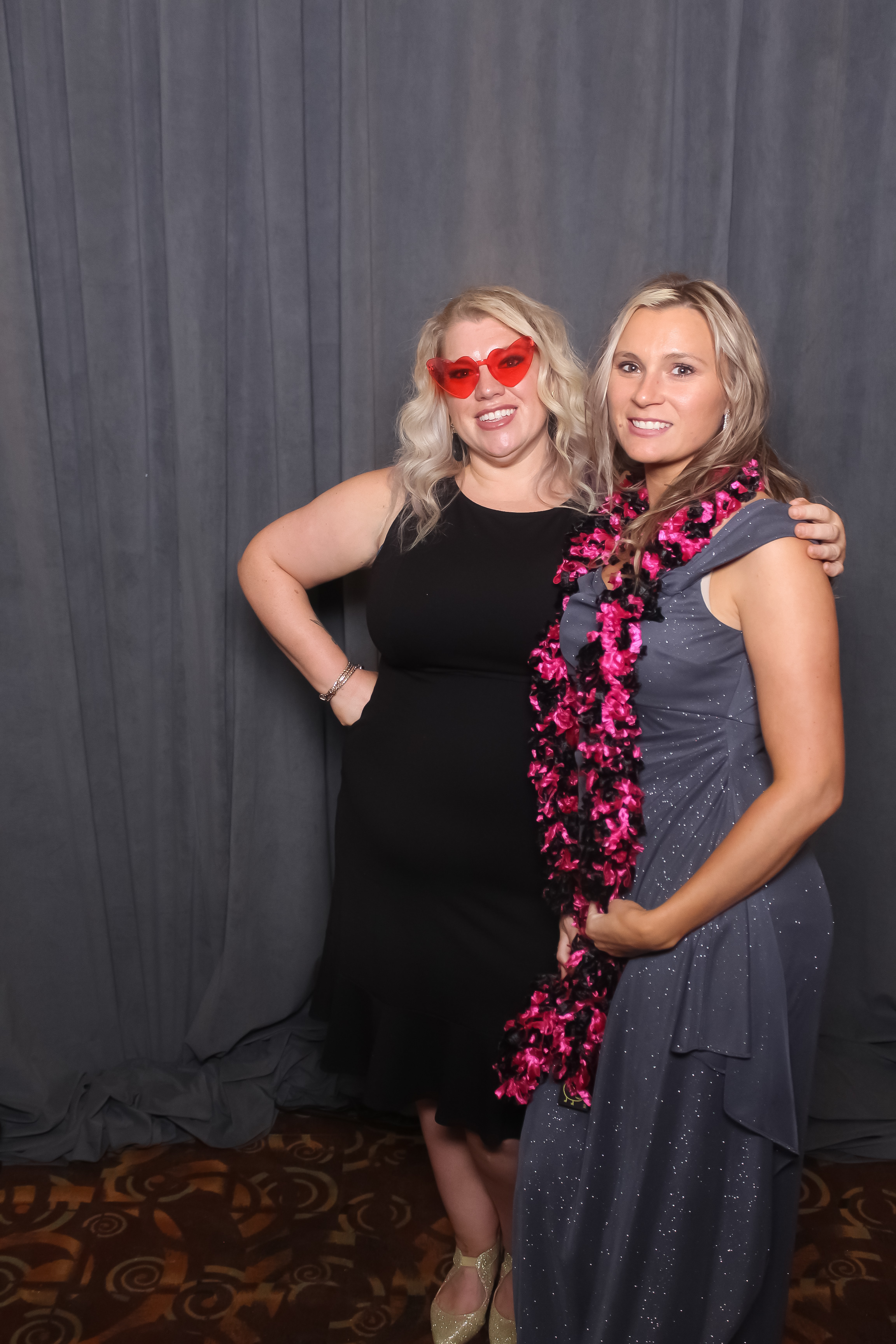 Kroger Barney Gala | View more photos from the event at gallery.photoboothcincy.com/u/PhotoBoothCincy/Kroger-Barney-Gala