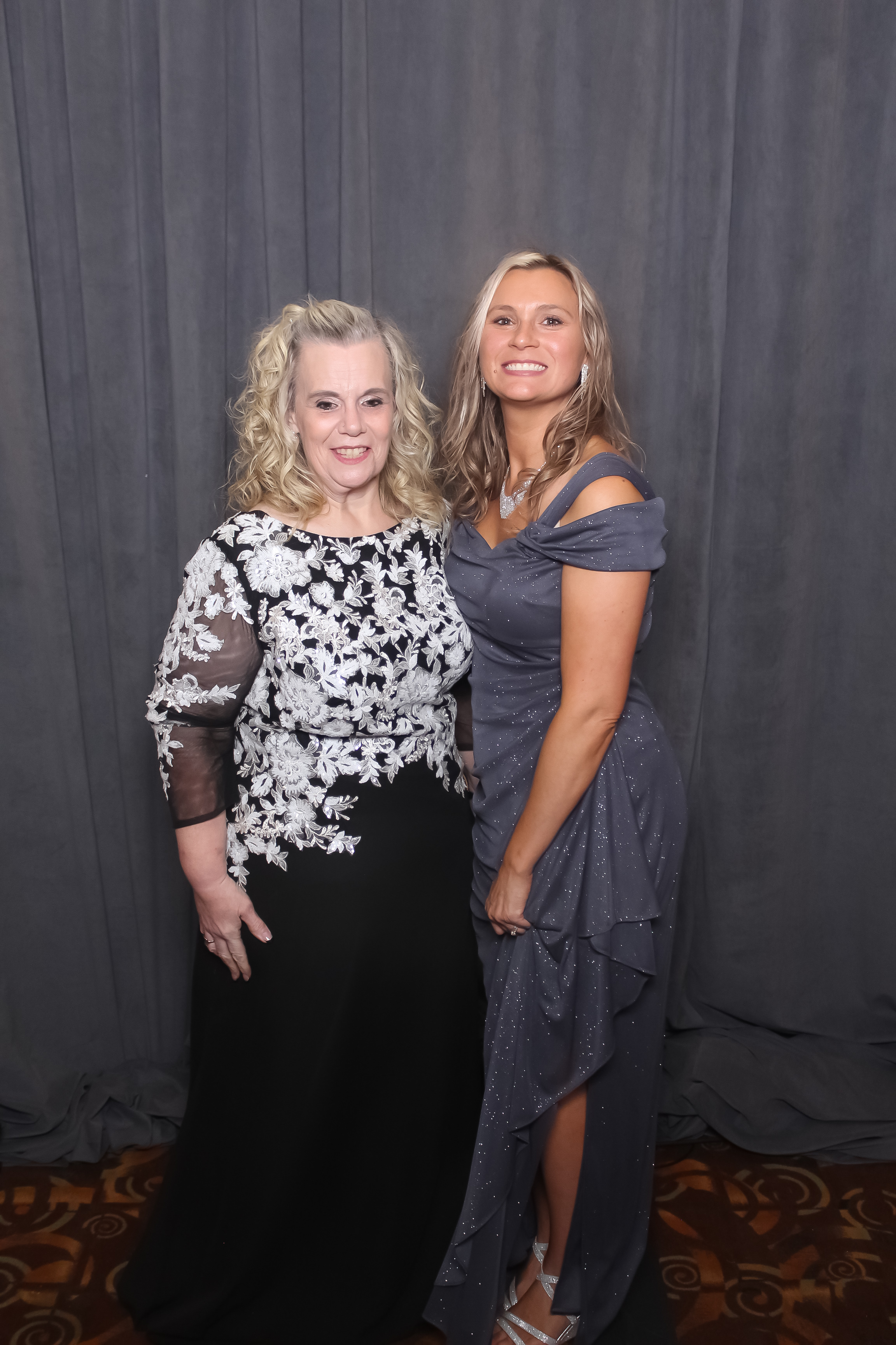 Kroger Barney Gala | View more photos from the event at gallery.photoboothcincy.com/u/PhotoBoothCincy/Kroger-Barney-Gala