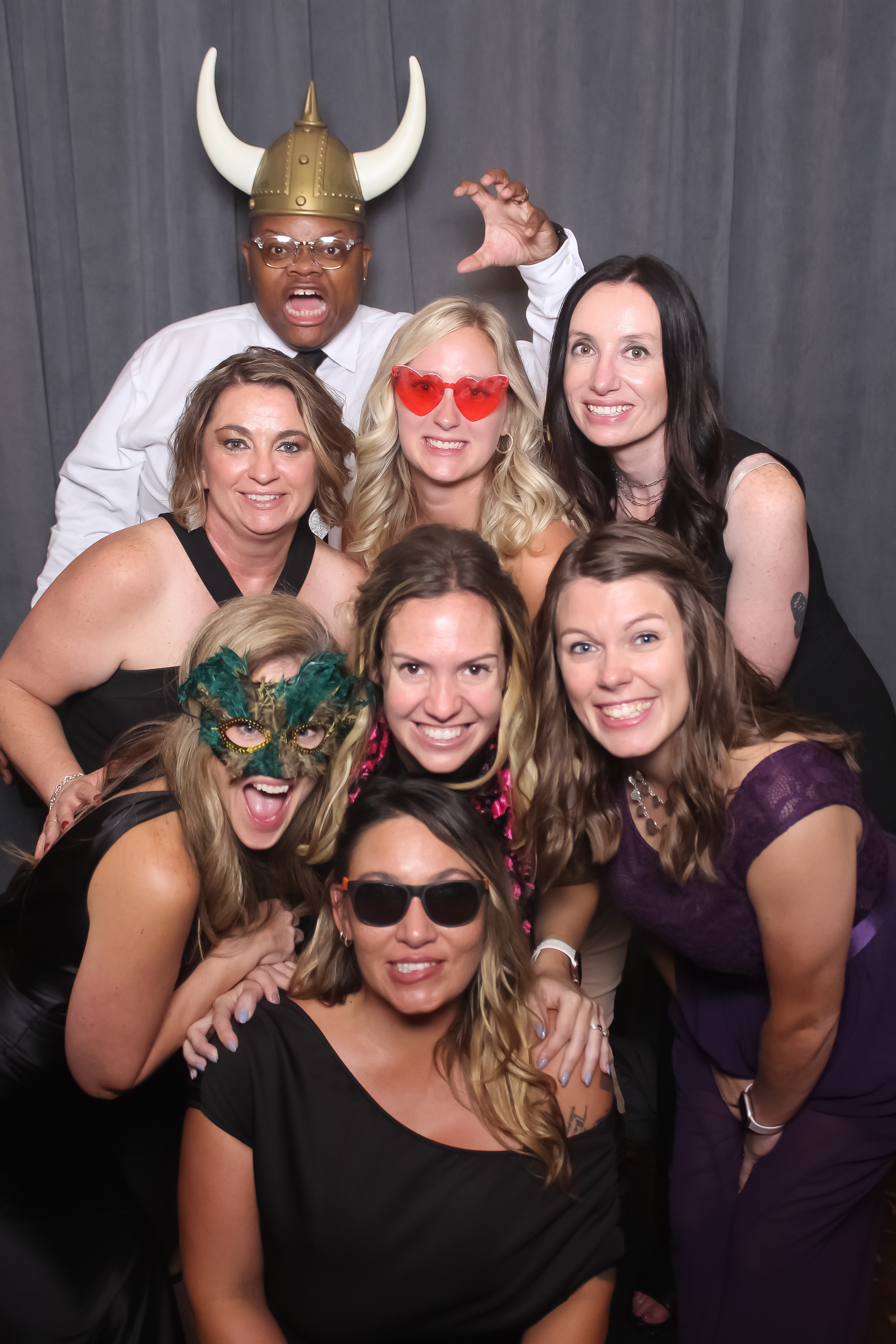 Kroger Barney Gala | View more photos from the event at gallery.photoboothcincy.com/u/PhotoBoothCincy/Kroger-Barney-Gala