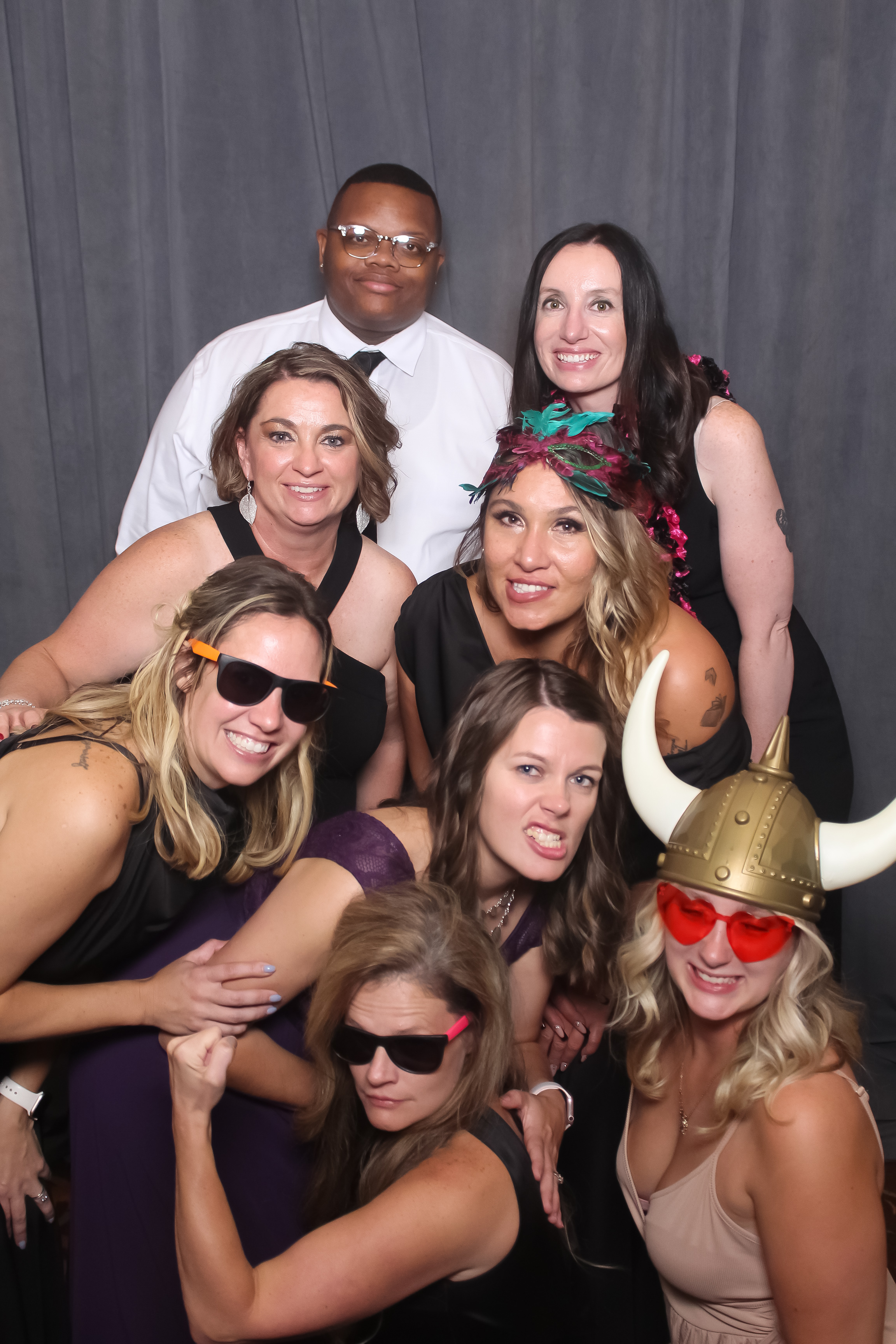 Kroger Barney Gala | View more photos from the event at gallery.photoboothcincy.com/u/PhotoBoothCincy/Kroger-Barney-Gala