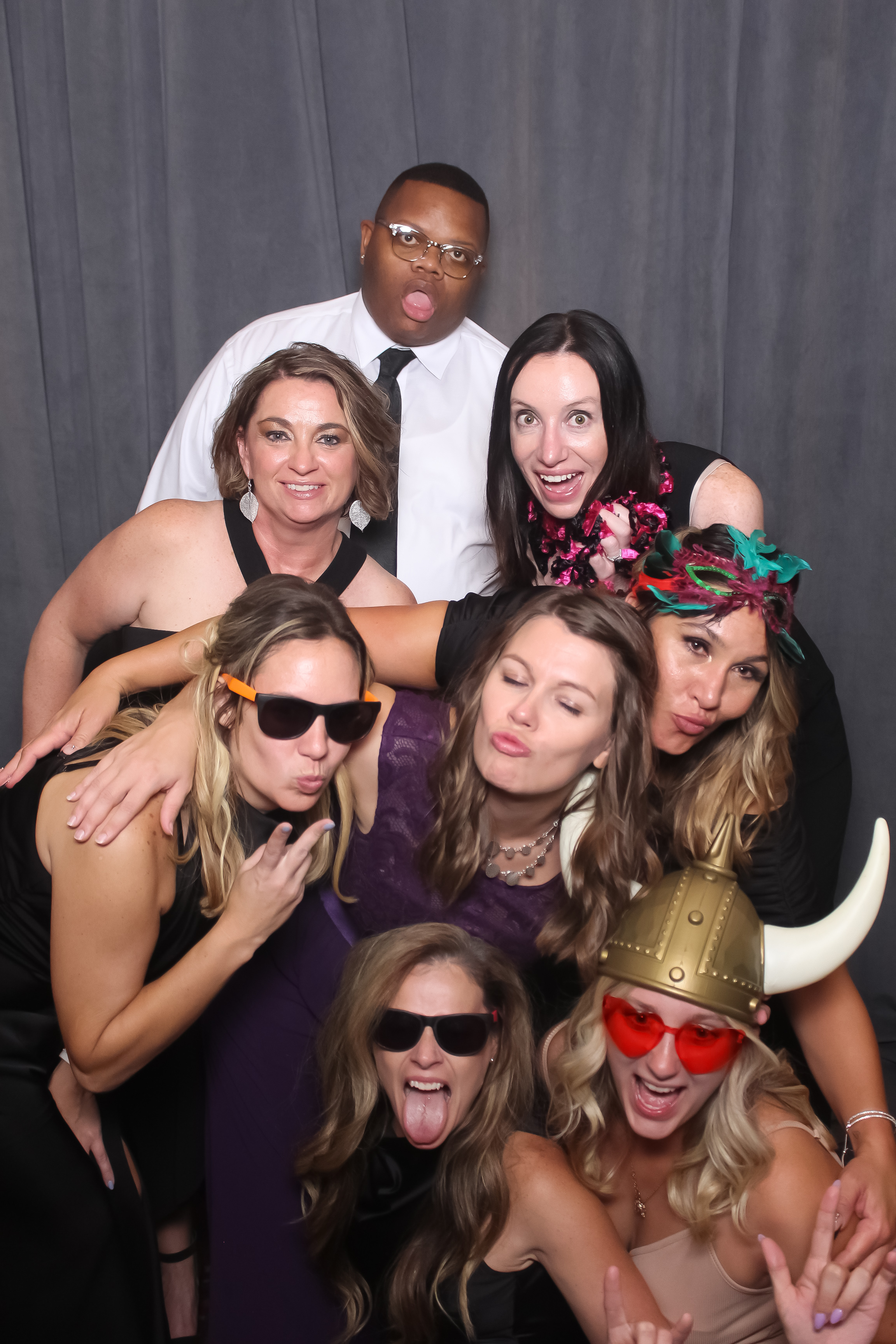 Kroger Barney Gala | View more photos from the event at gallery.photoboothcincy.com/u/PhotoBoothCincy/Kroger-Barney-Gala