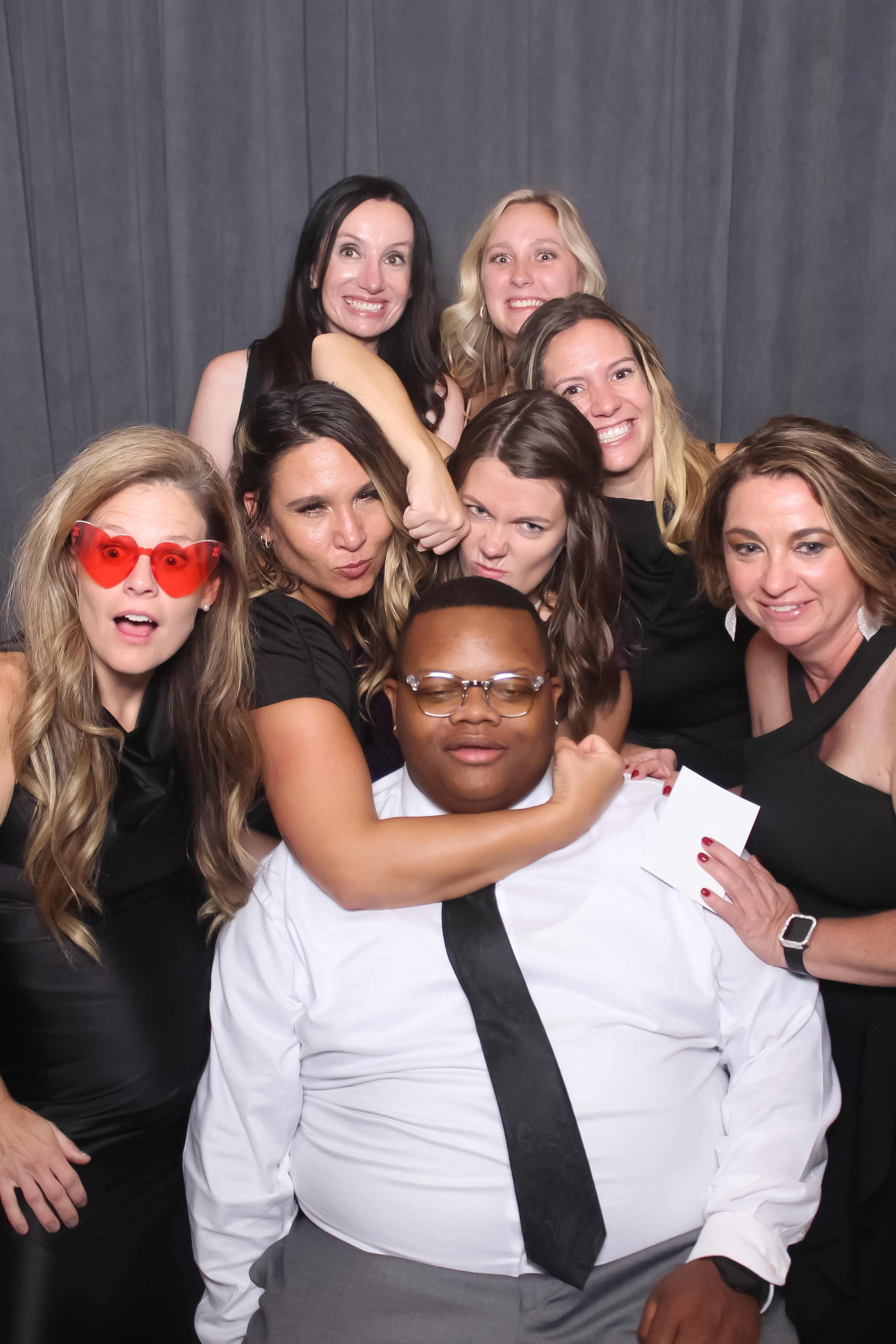 Kroger Barney Gala | View more photos from the event at gallery.photoboothcincy.com/u/PhotoBoothCincy/Kroger-Barney-Gala