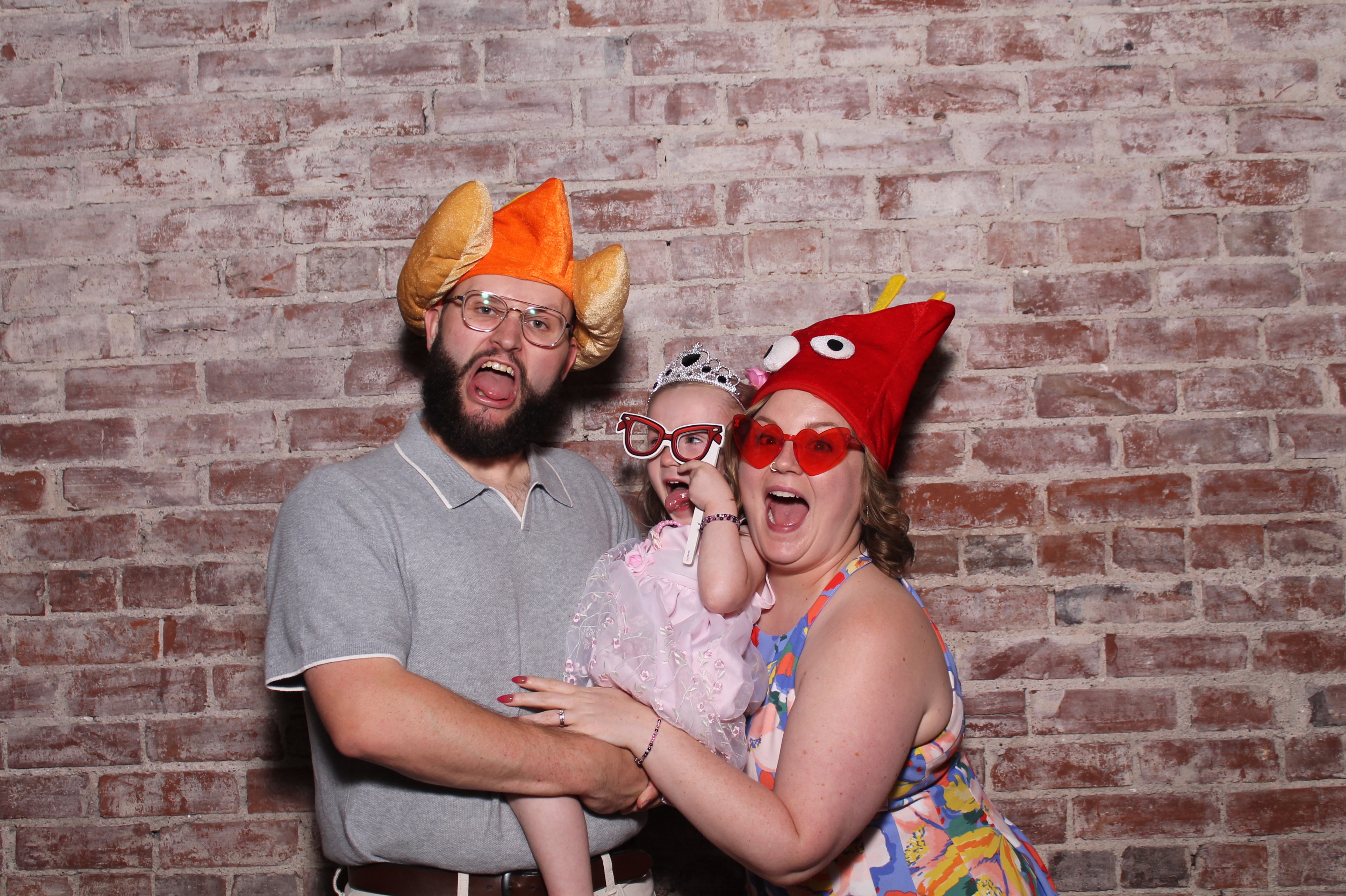 Kylie & Jeremy  | View more photos from the event at gallery.photoboothcincy.com/u/PhotoBoothCincy/Kylie-Jeremy