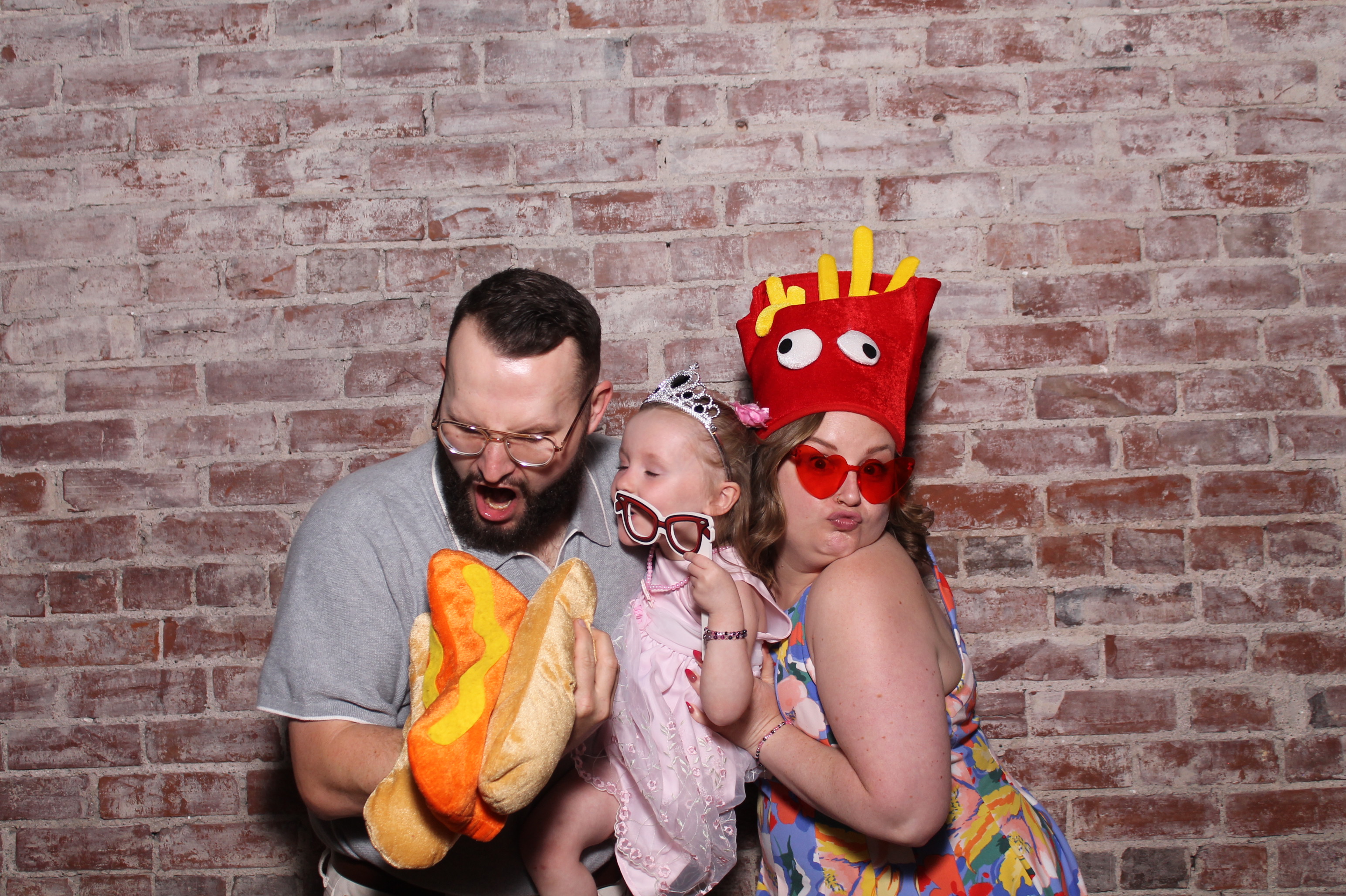 Kylie & Jeremy  | View more photos from the event at gallery.photoboothcincy.com/u/PhotoBoothCincy/Kylie-Jeremy