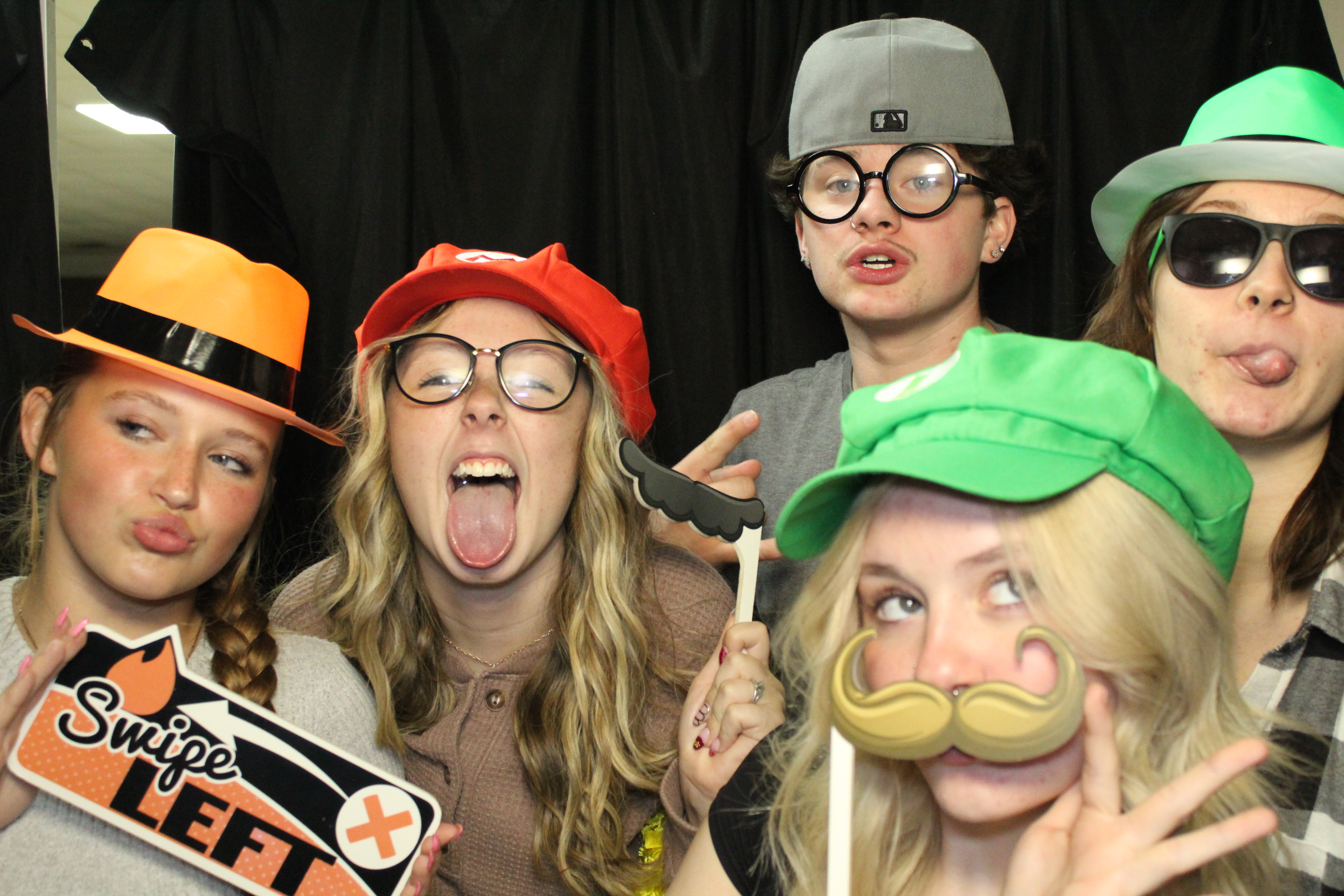 LOI Cast Party 2024 | View more photos from the event at gallery.photoboothcincy.com/u/PhotoBoothCincy/LOI-Cast-Party-2024