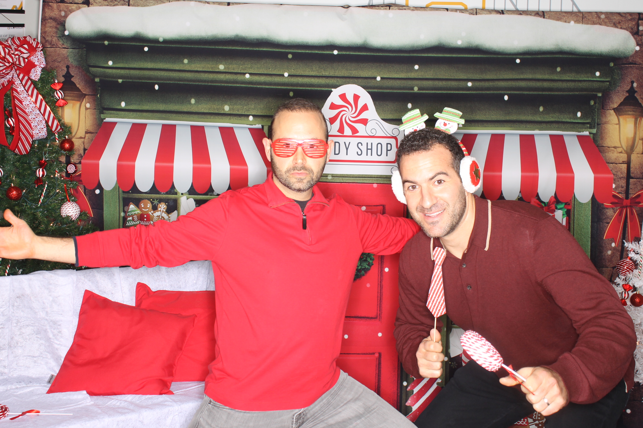 Lahlouh Holiday Party | View more photos from the event at gallery.photoboothcincy.com/u/PhotoBoothCincy/Lahlouh-Holiday-Party