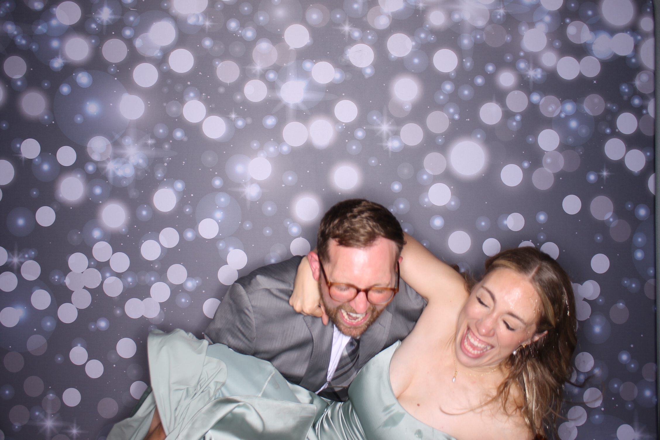 Laura & Chase | View more photos from the event at gallery.photoboothcincy.com/u/PhotoBoothCincy/Laura-Chase