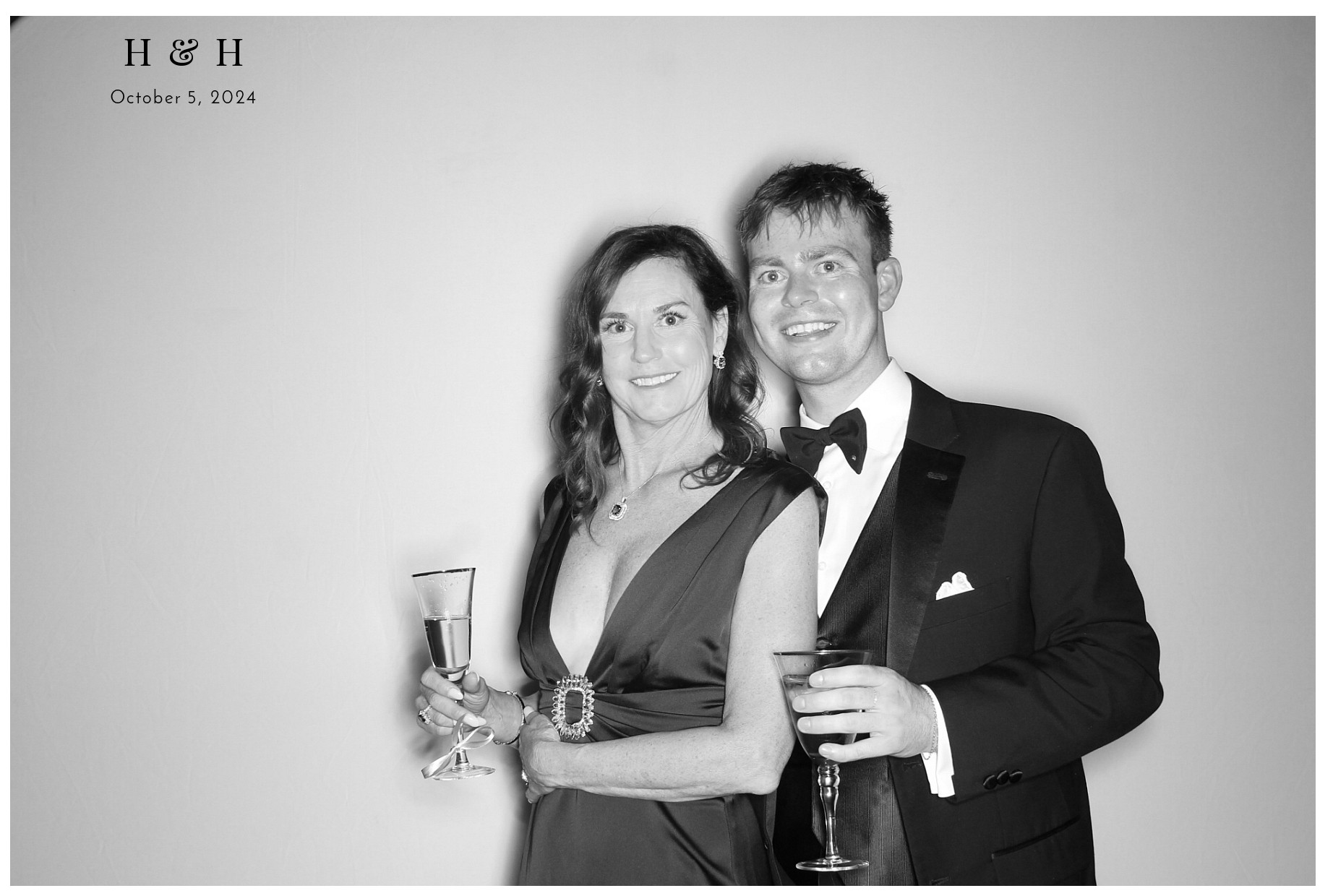 Laura Lamb Reception | View more photos from the event at gallery.photoboothcincy.com/u/PhotoBoothCincy/Laura-Lamb-Reception